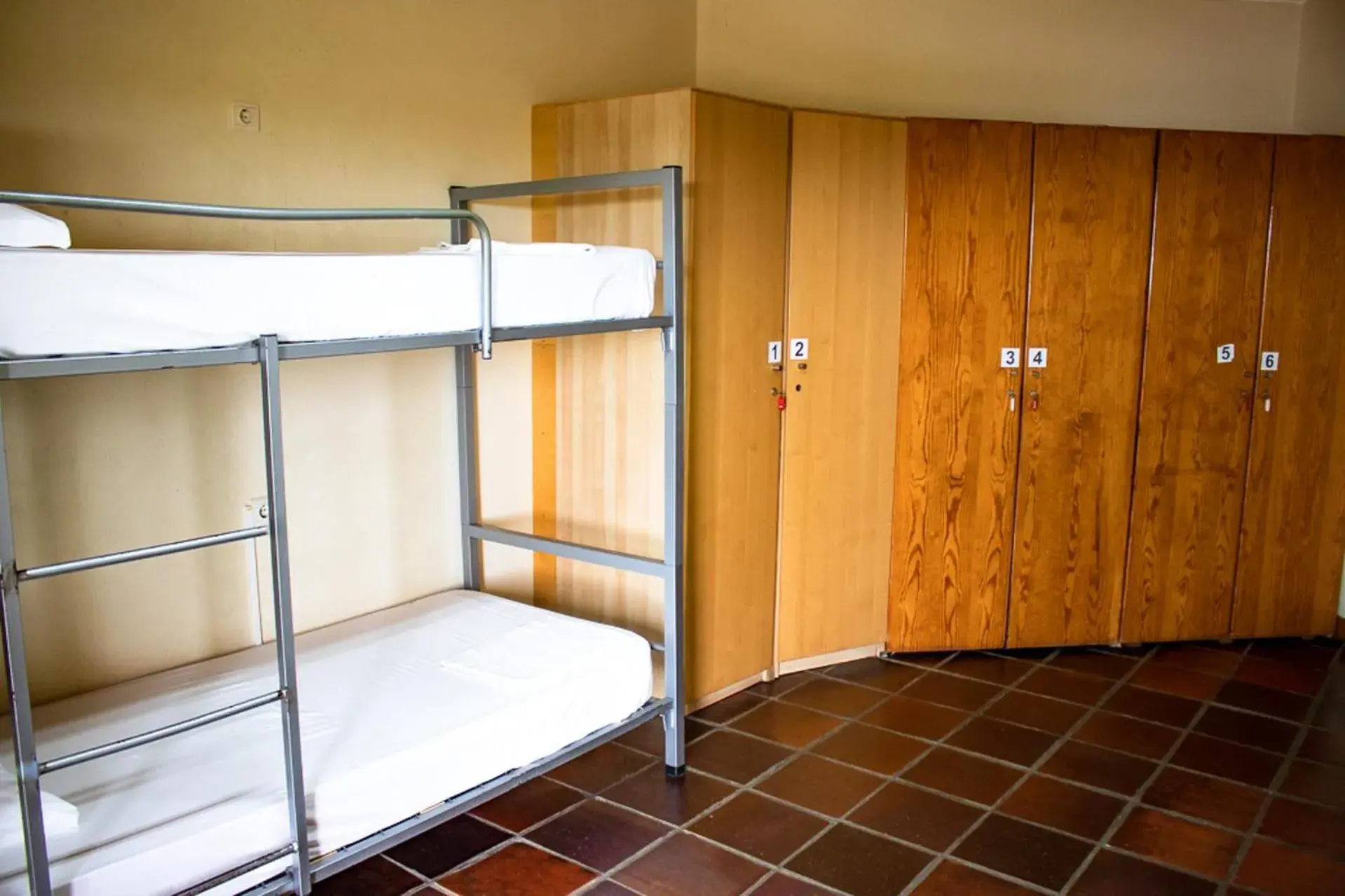 Bedroom, Bed in HI Almada - Pousada de Juventude Bedroom, Bed in HI Almada - Pousada de Juventude