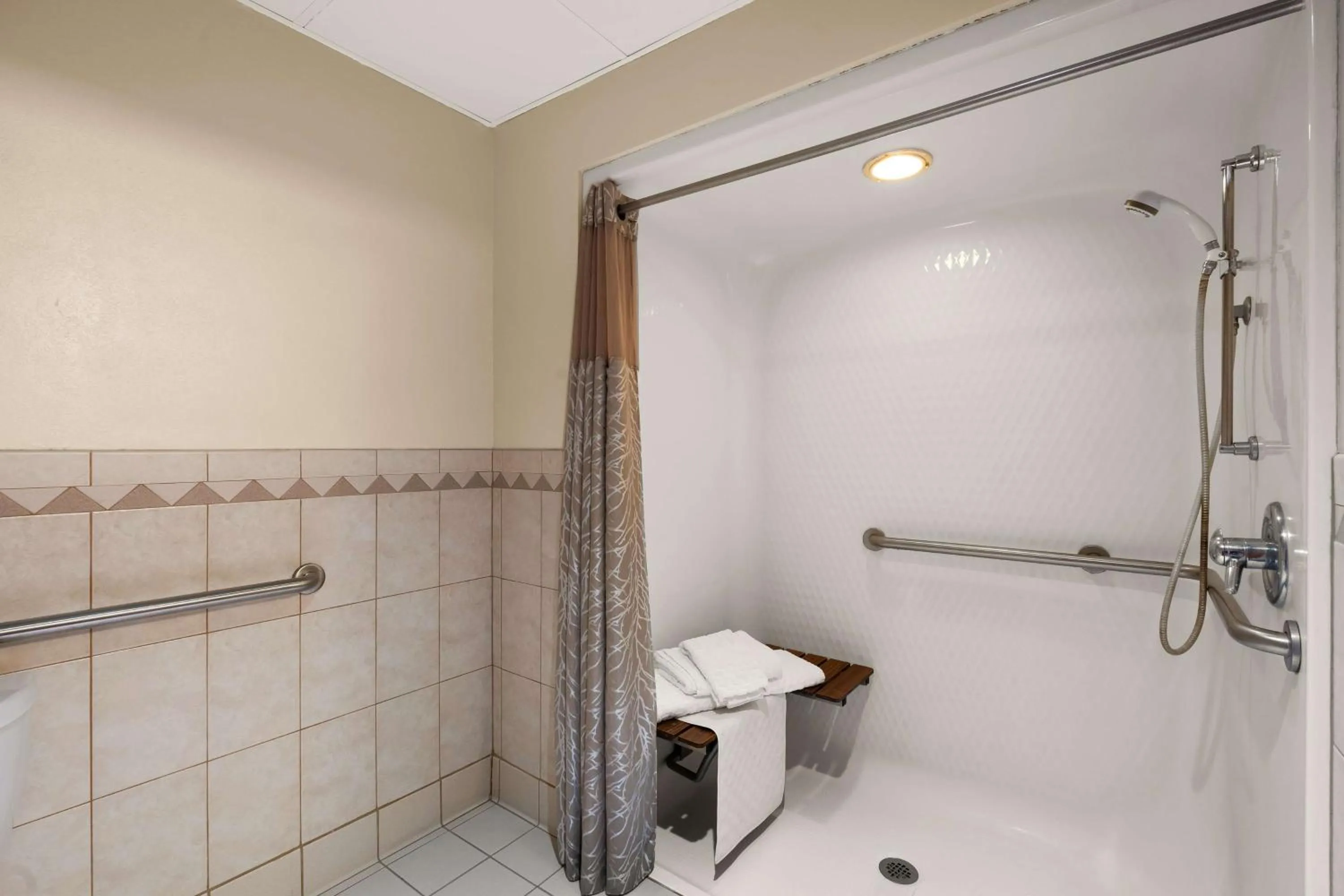 Bathroom in Best Western Northwoods Lodge