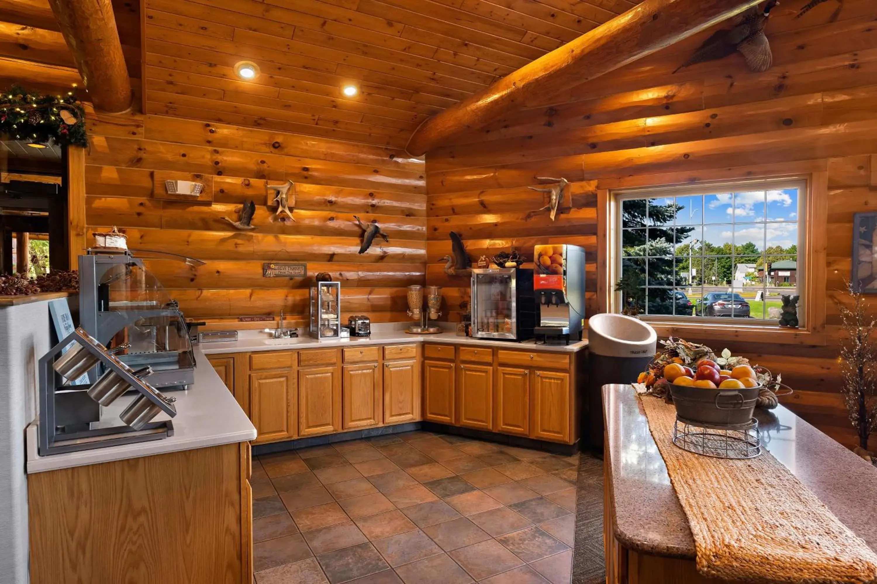 Breakfast in Best Western Northwoods Lodge Breakfast in Best Western Northwoods Lodge