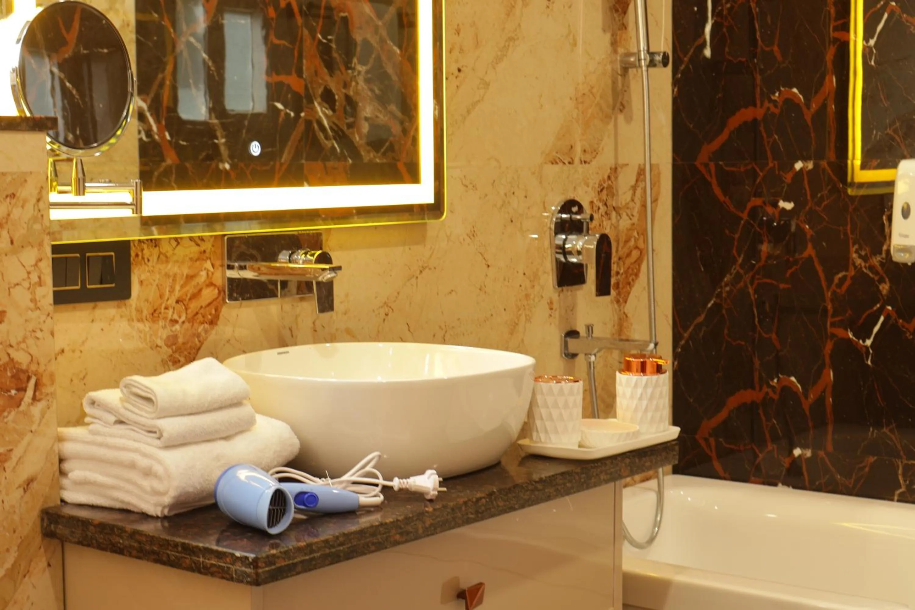 Bathroom in Suramya Homestay Near Shymala Hills