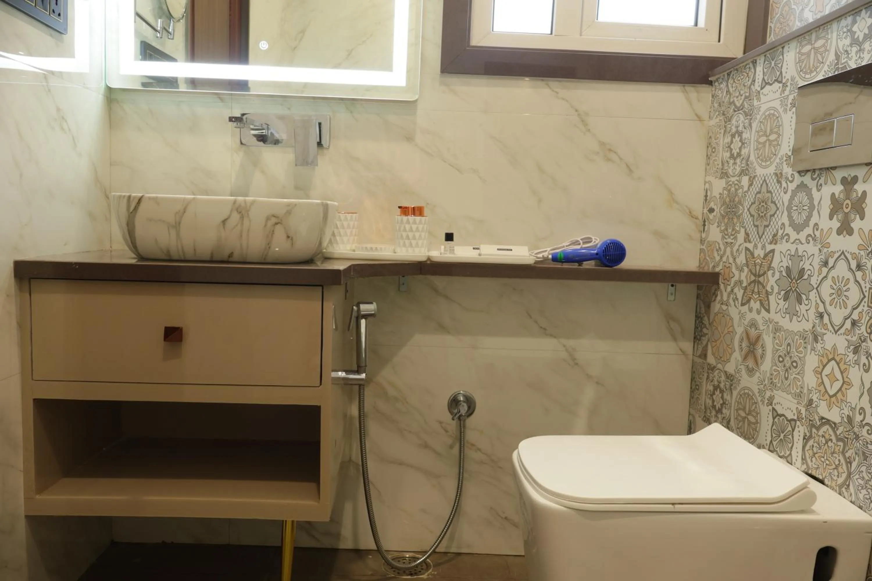 Bathroom in Suramya Homestay Near Shymala Hills