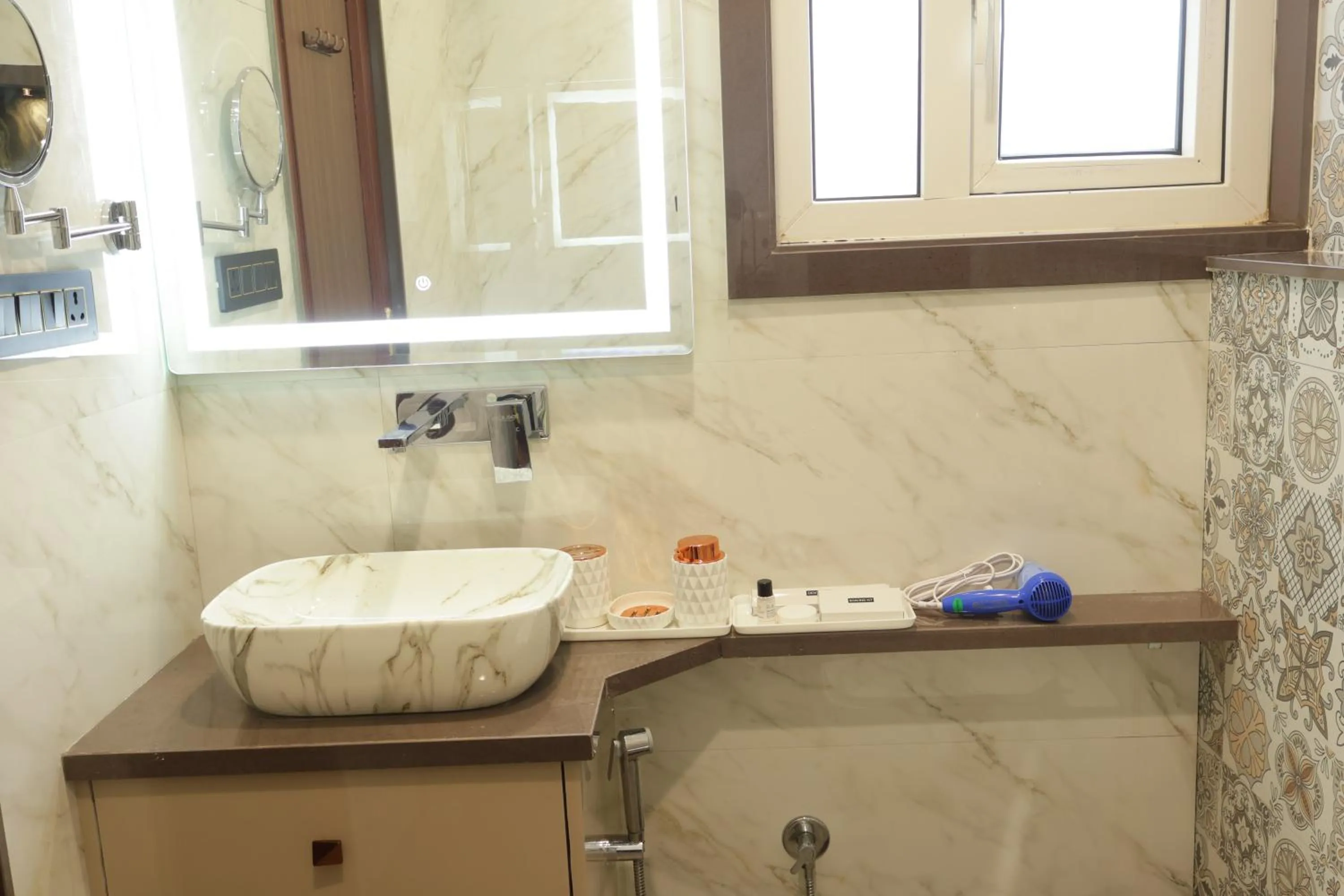 Bathroom in Suramya Homestay Near Shymala Hills