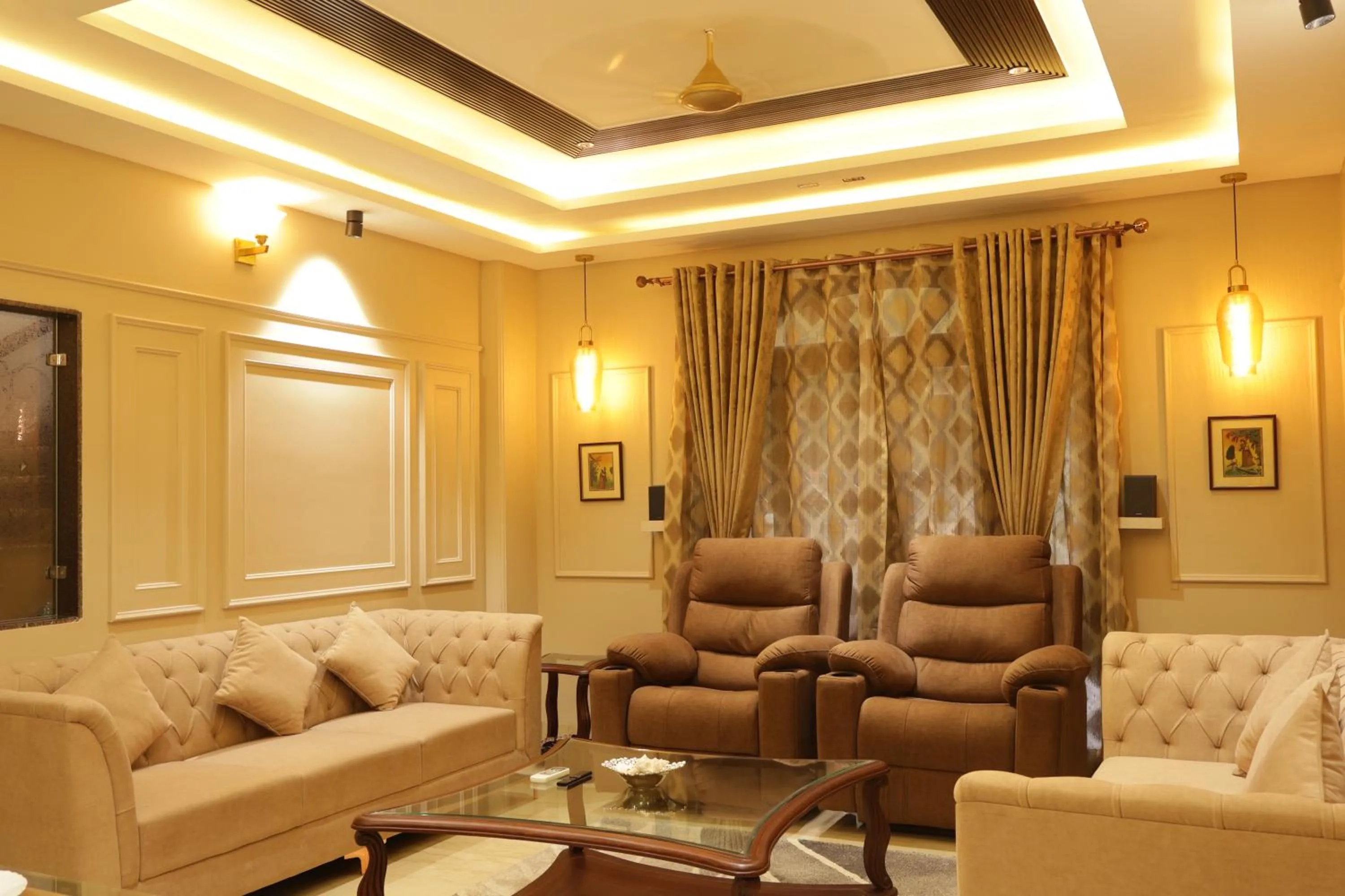 Seating area in Suramya Homestay Near Shymala Hills