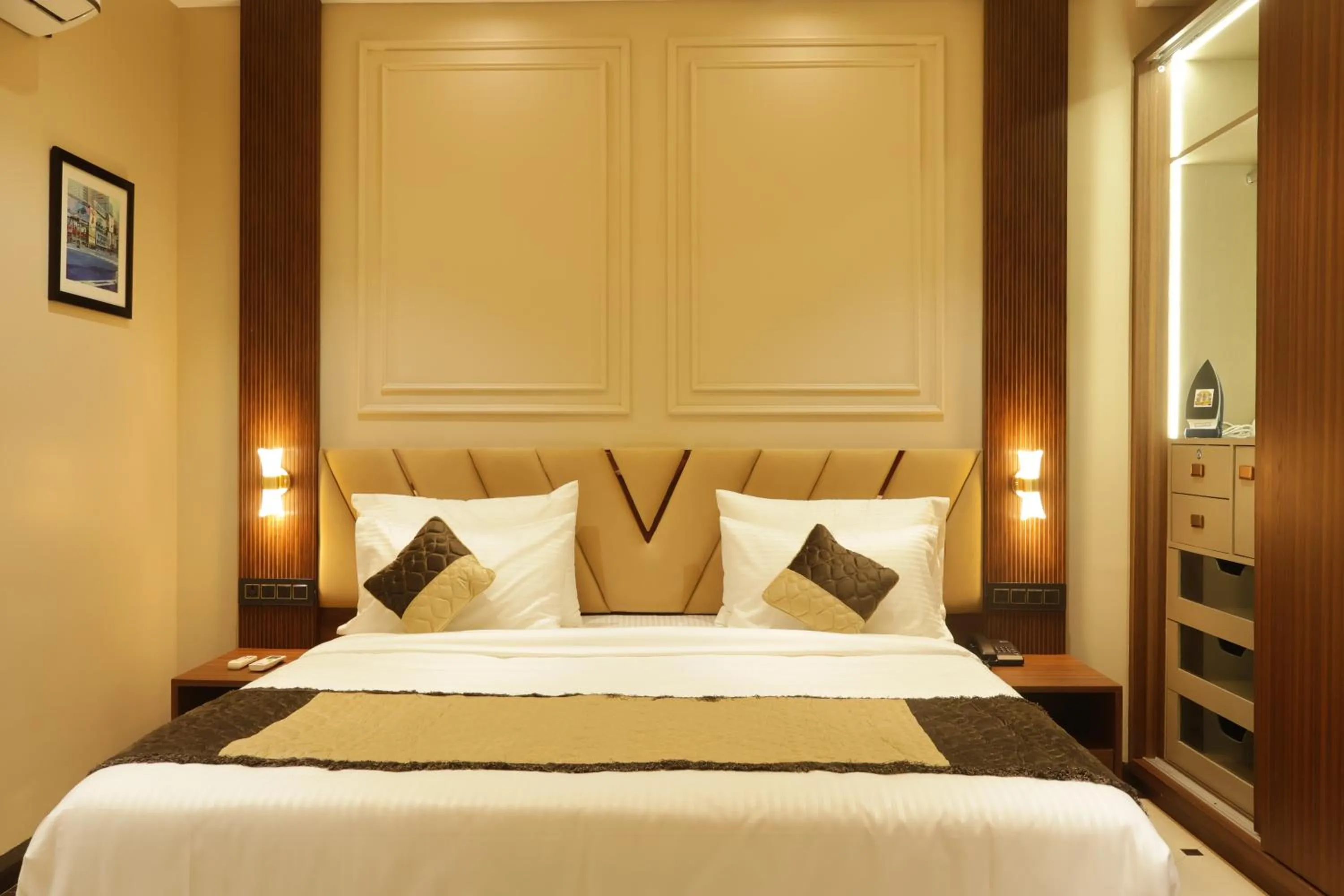 Bed in Suramya Homestay Near Shymala Hills