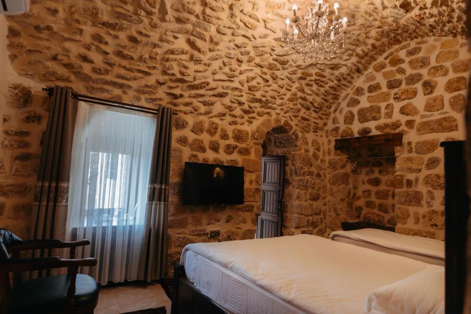 Bed in Minessa Konağı