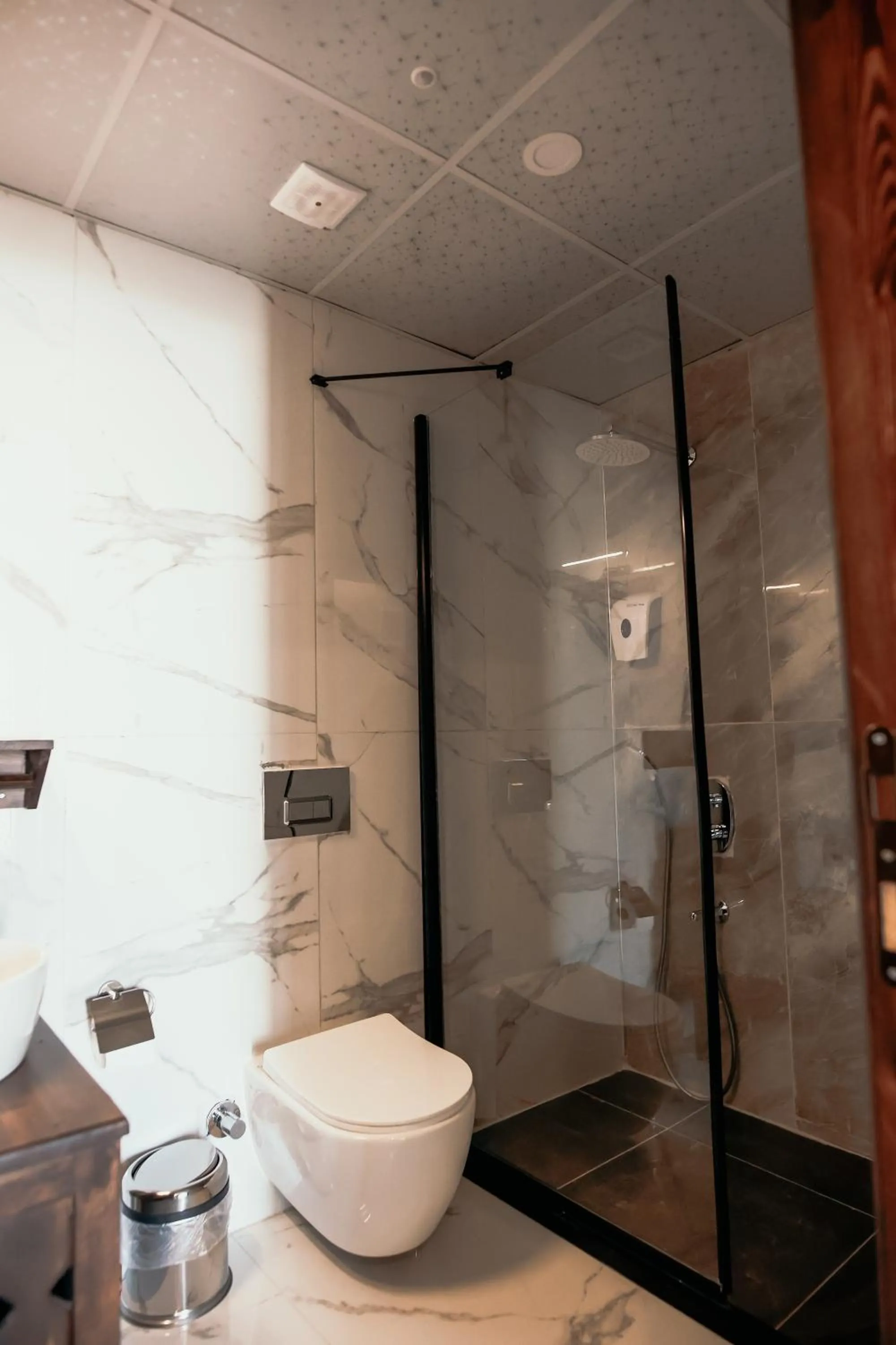 Shower in Minessa Konağı