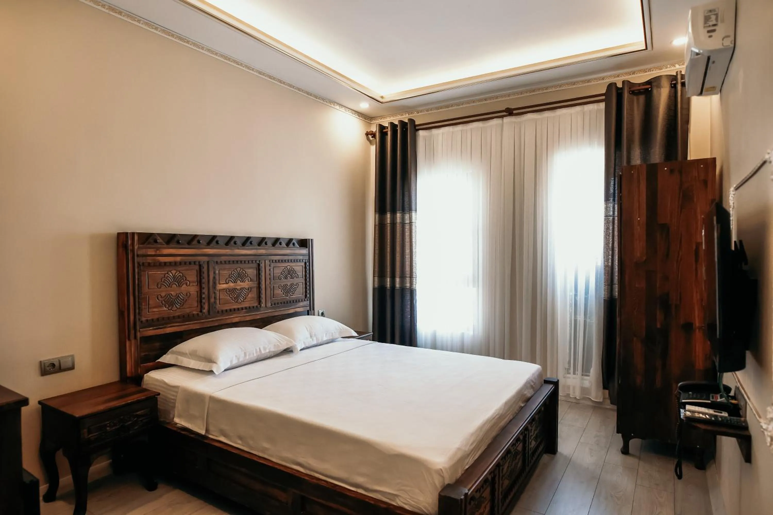 Communal lounge/ TV room, Bed in Minessa Konağı