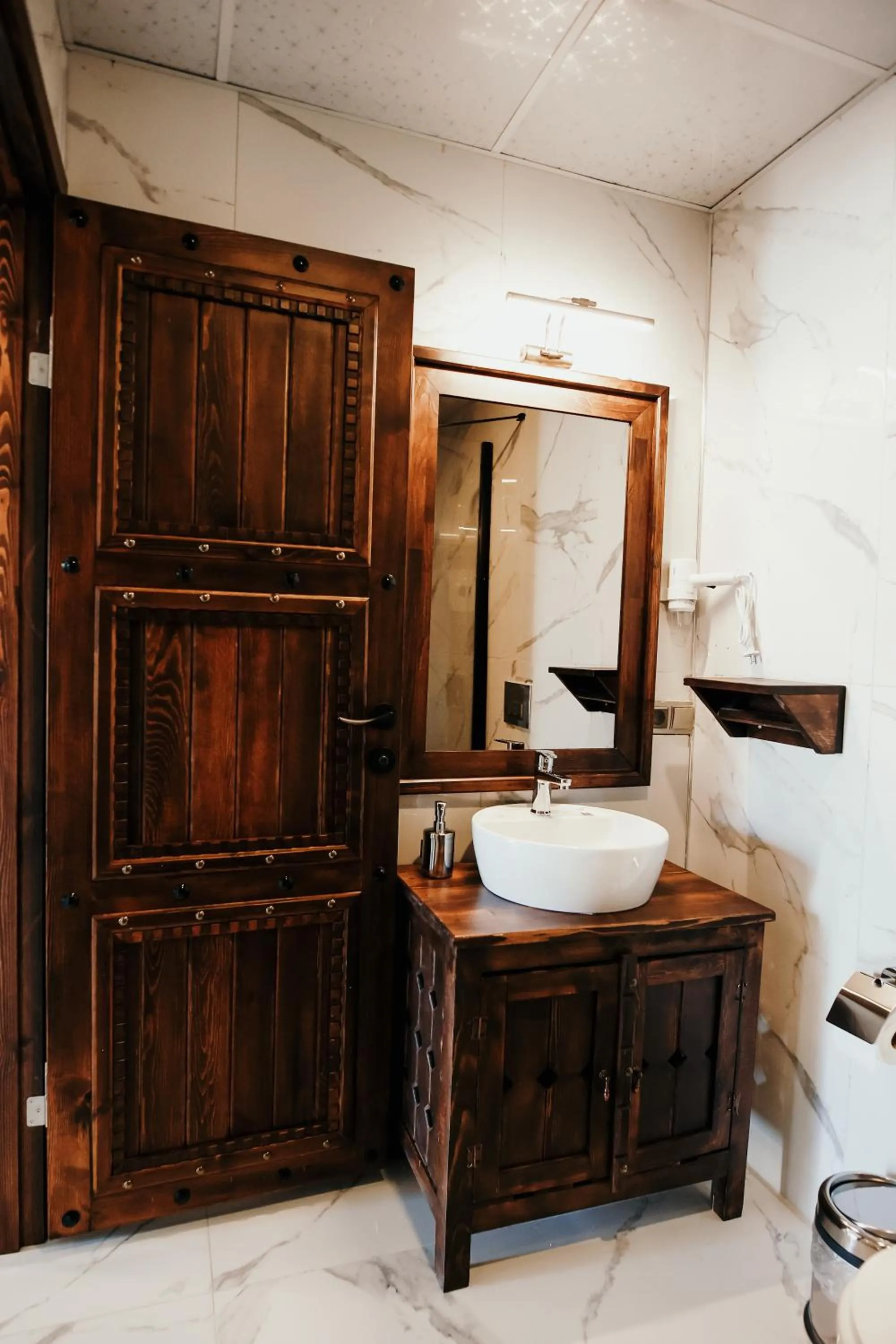 Toilet in Minessa Konağı