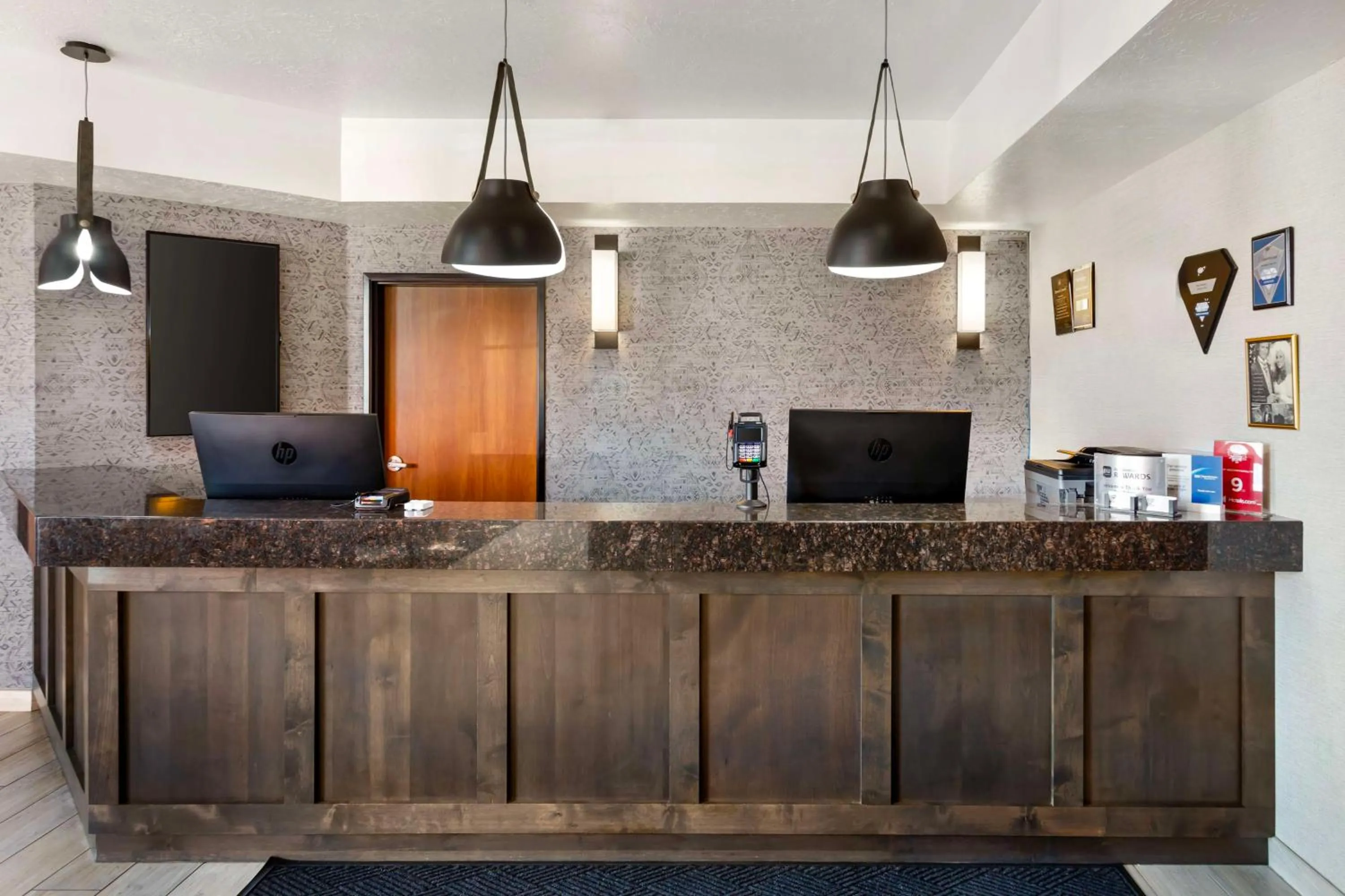 Lobby or reception in Best Western Holiday Hills