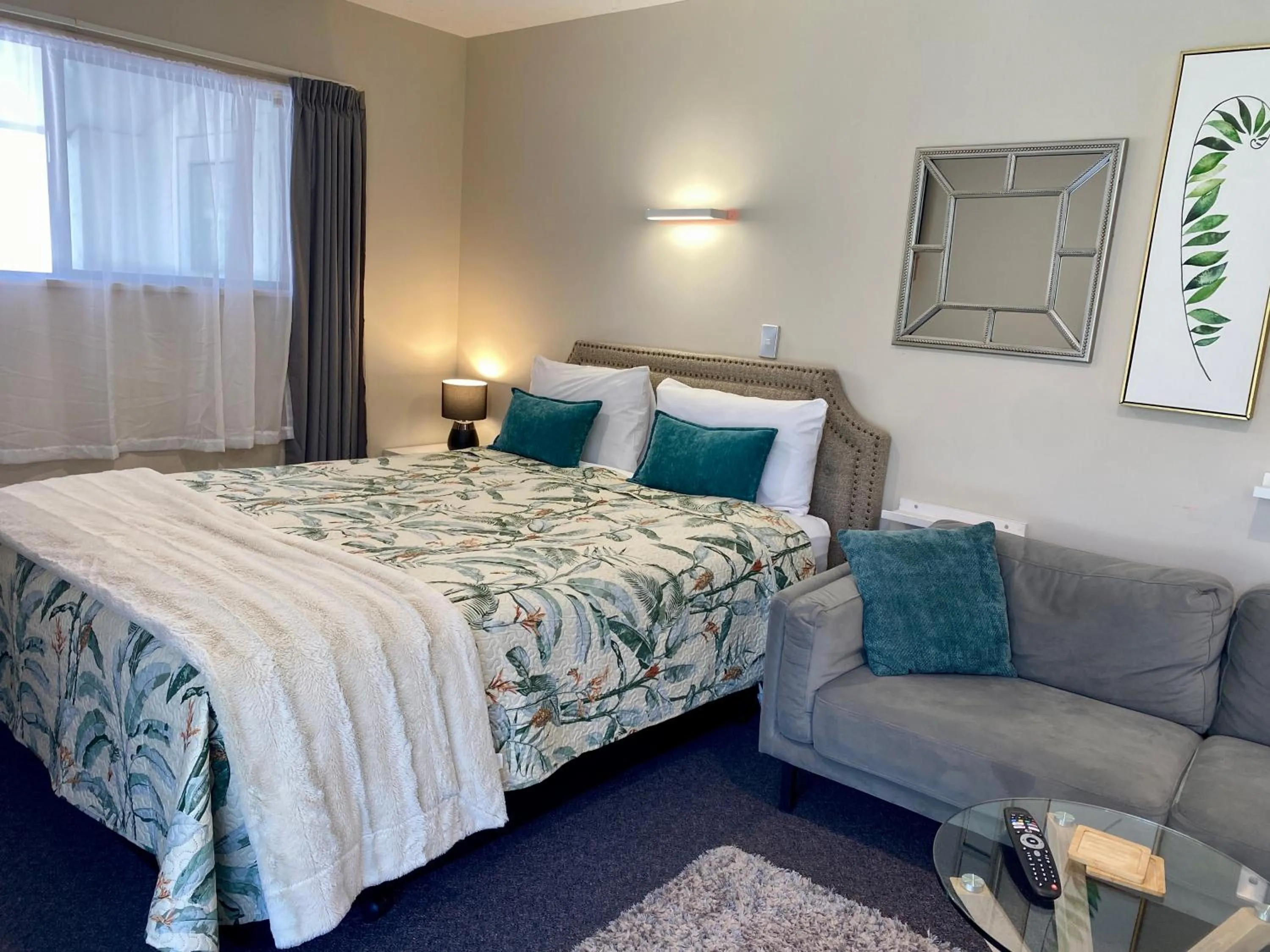 Bed in Heritage Park Lodge