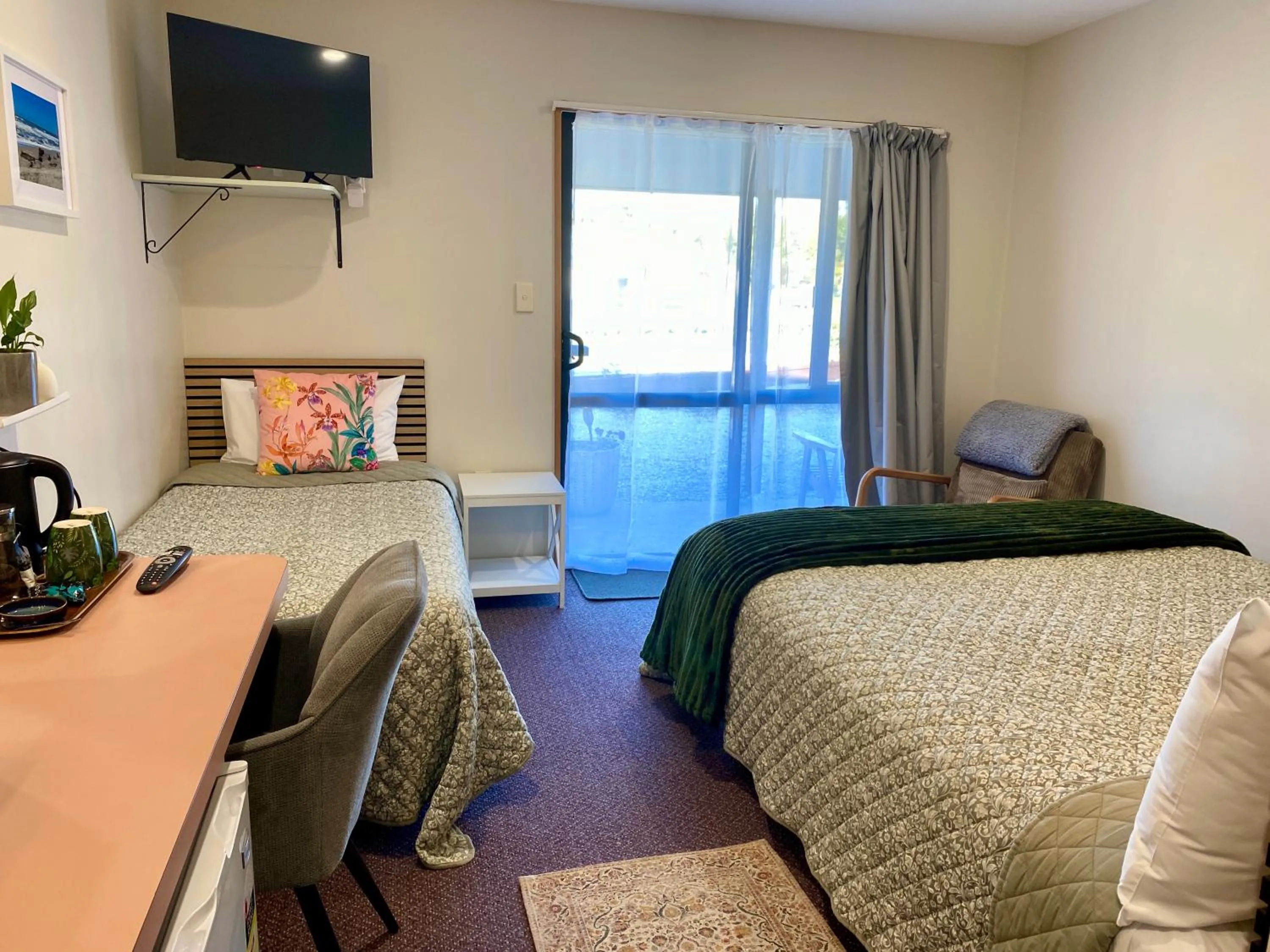 Twin Studio in Heritage Park Lodge