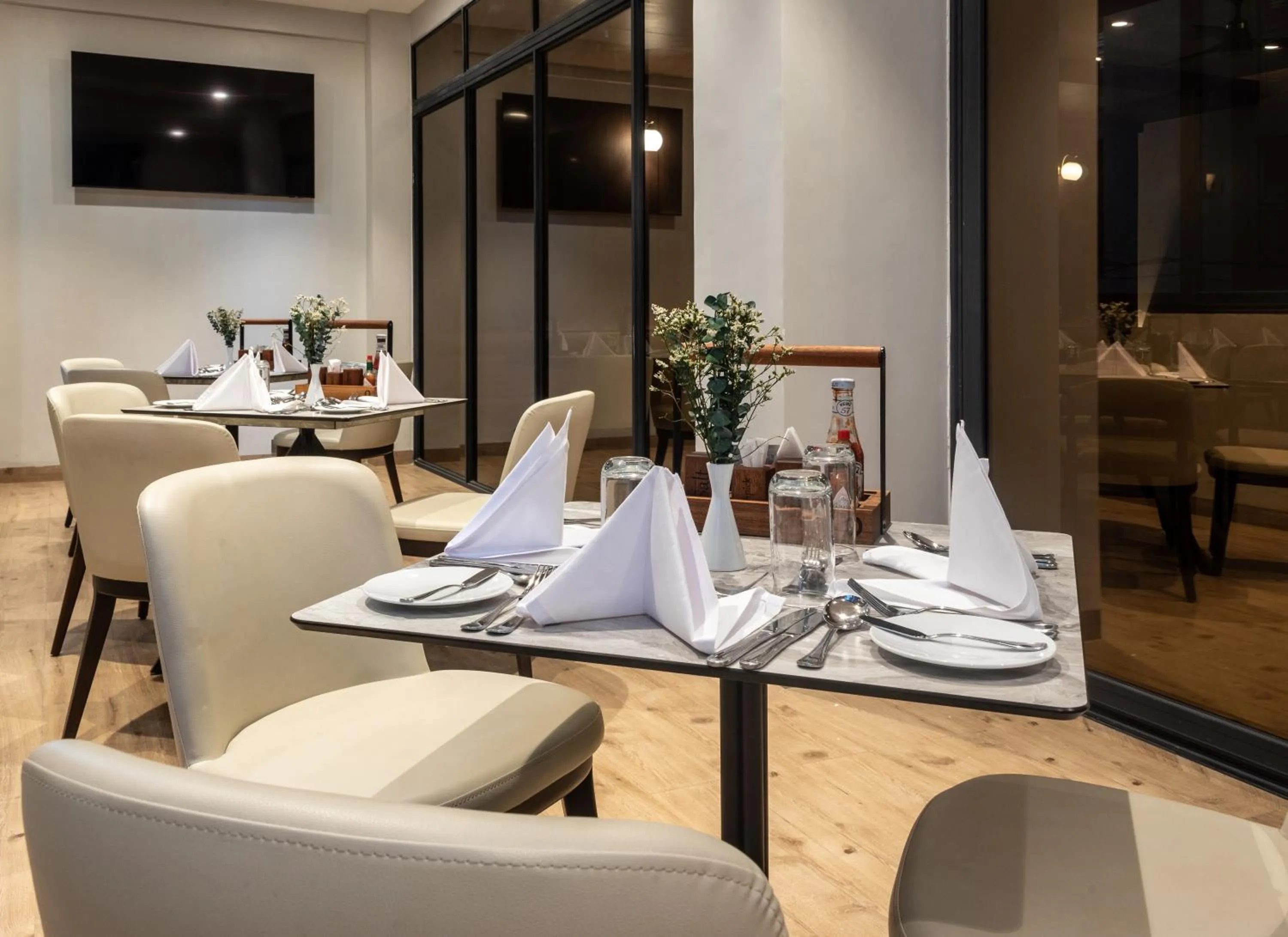 Restaurant/places to eat in Okash City Boutique Hotel