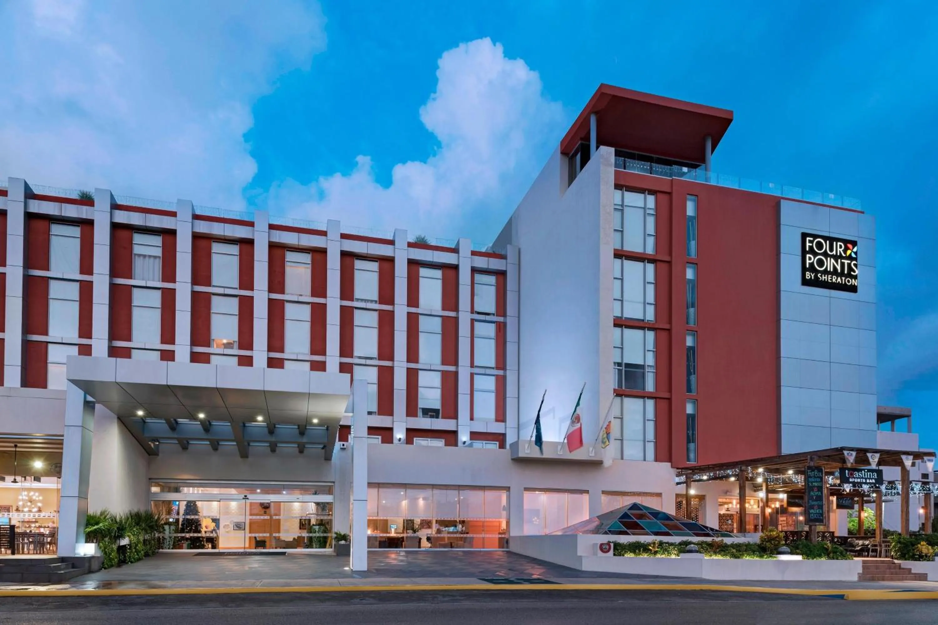 Property building in Four Points by Sheraton Cancun Centro