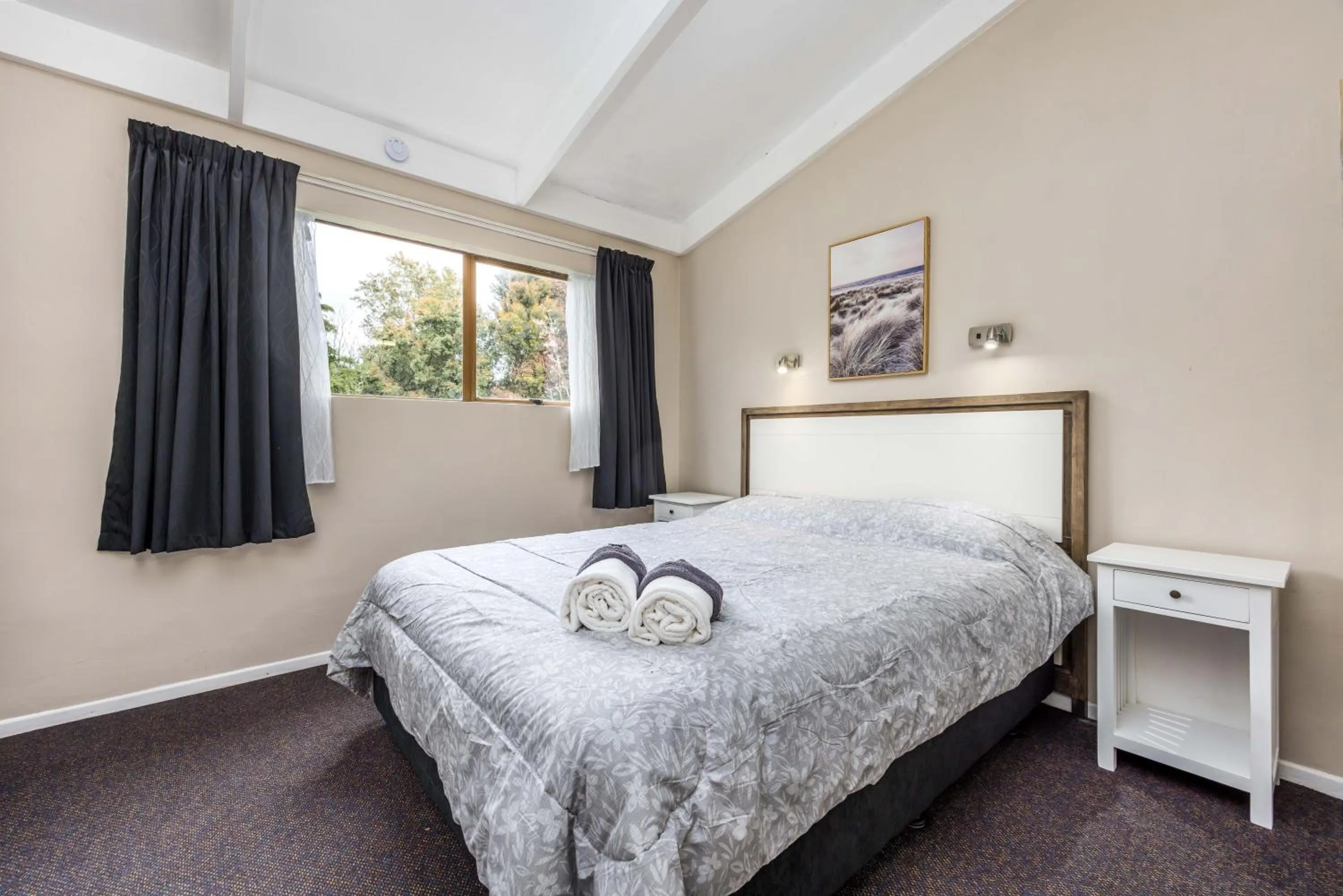 Bed in Sun Valley Motel