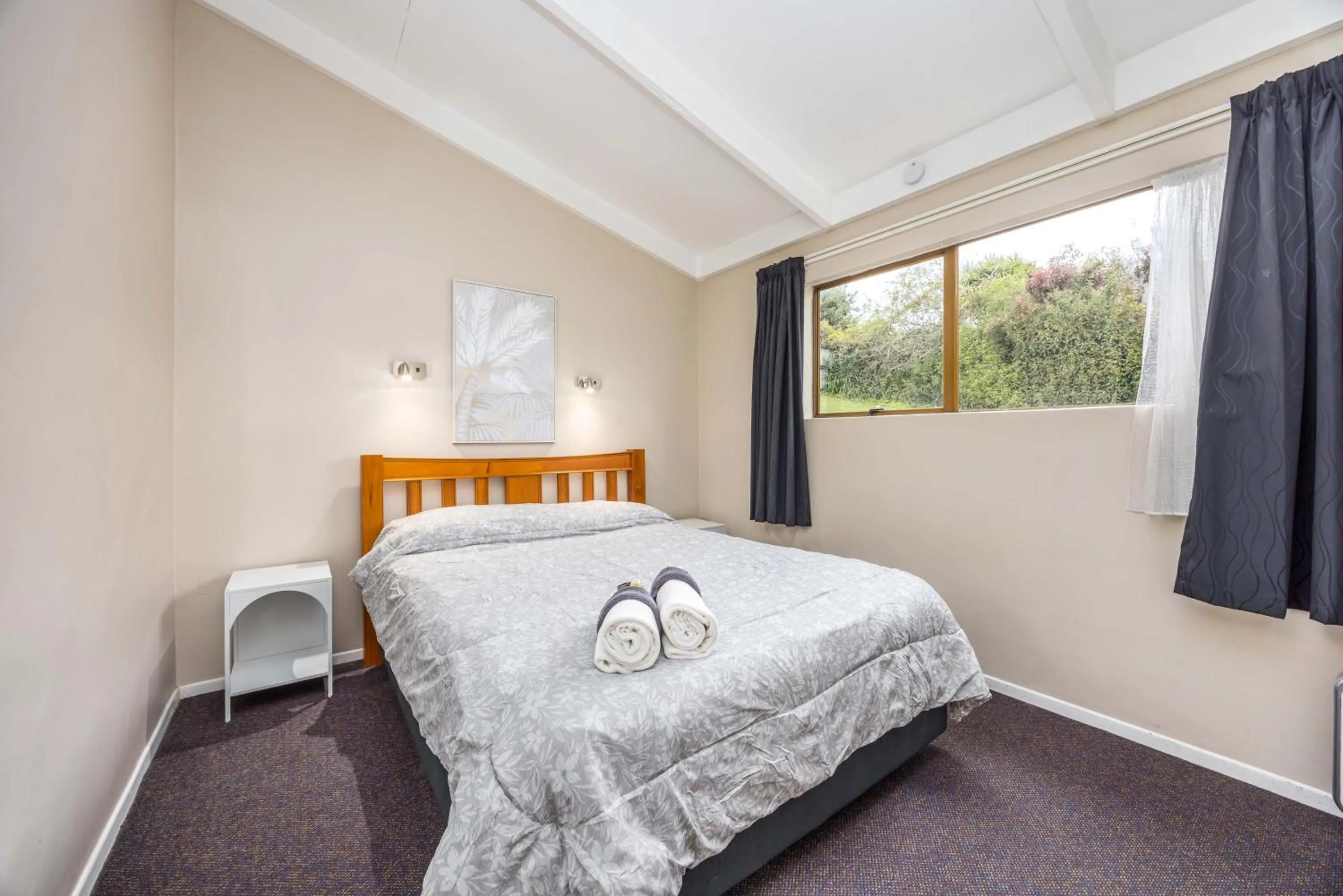 Bed in Sun Valley Motel