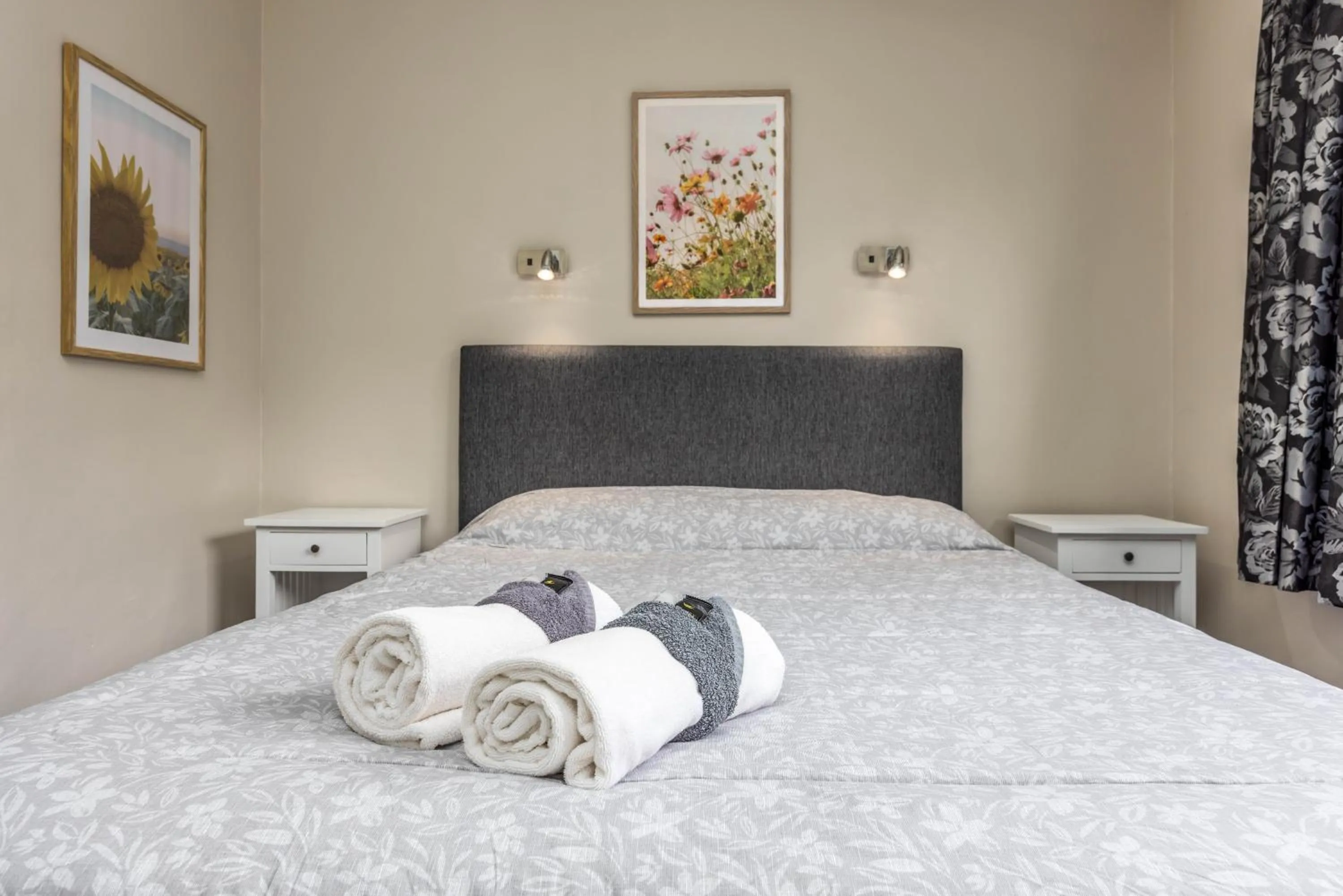 Bed in Sun Valley Motel