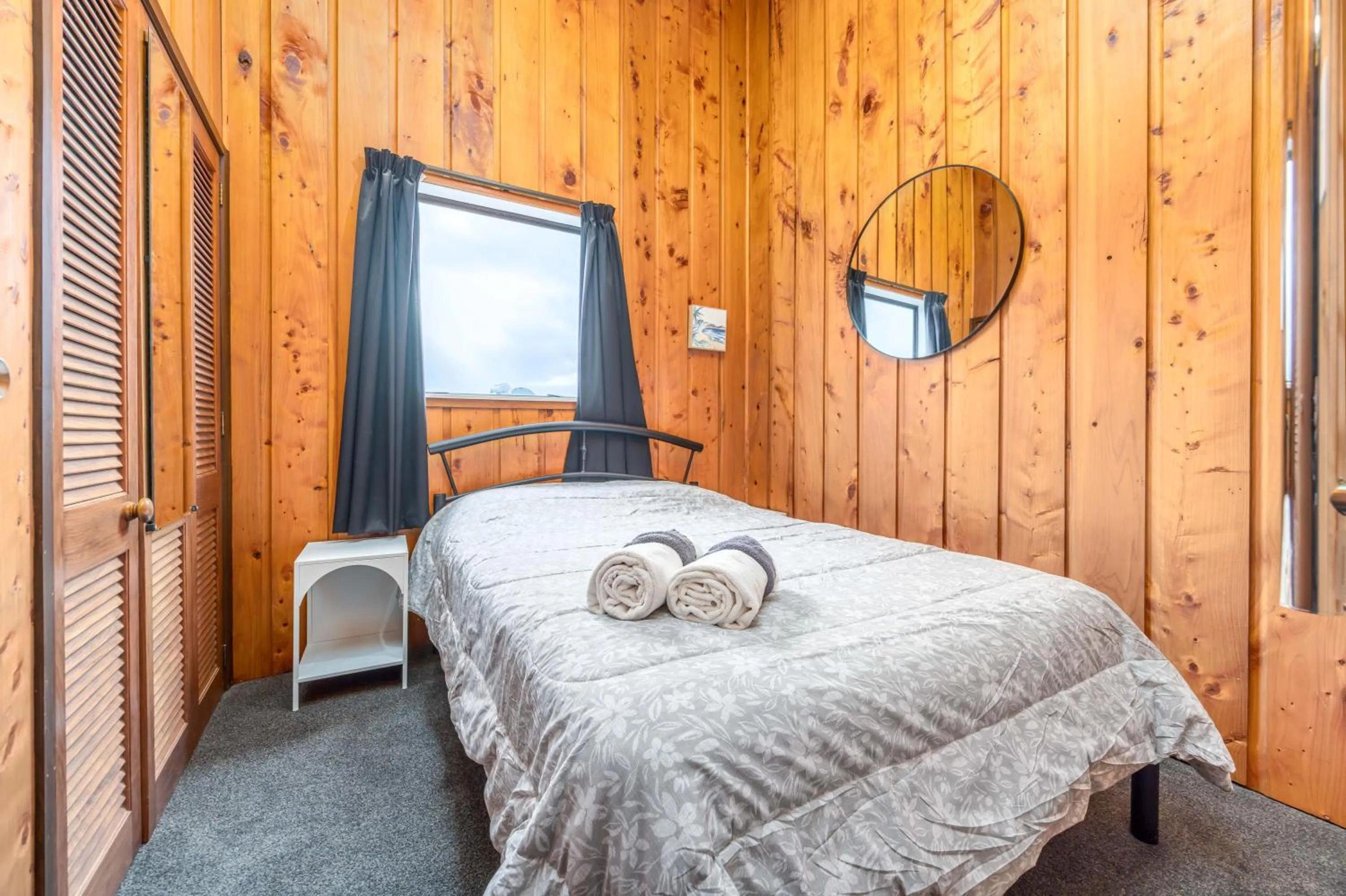 Bed in Sun Valley Motel