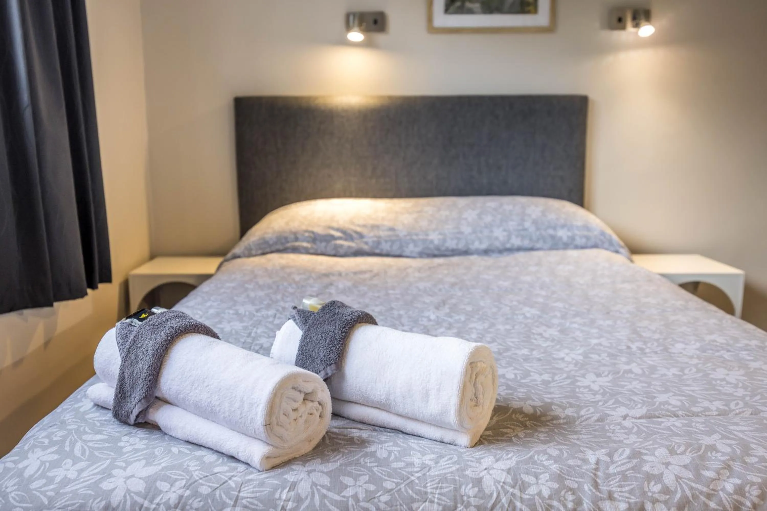 Bed in Sun Valley Motel