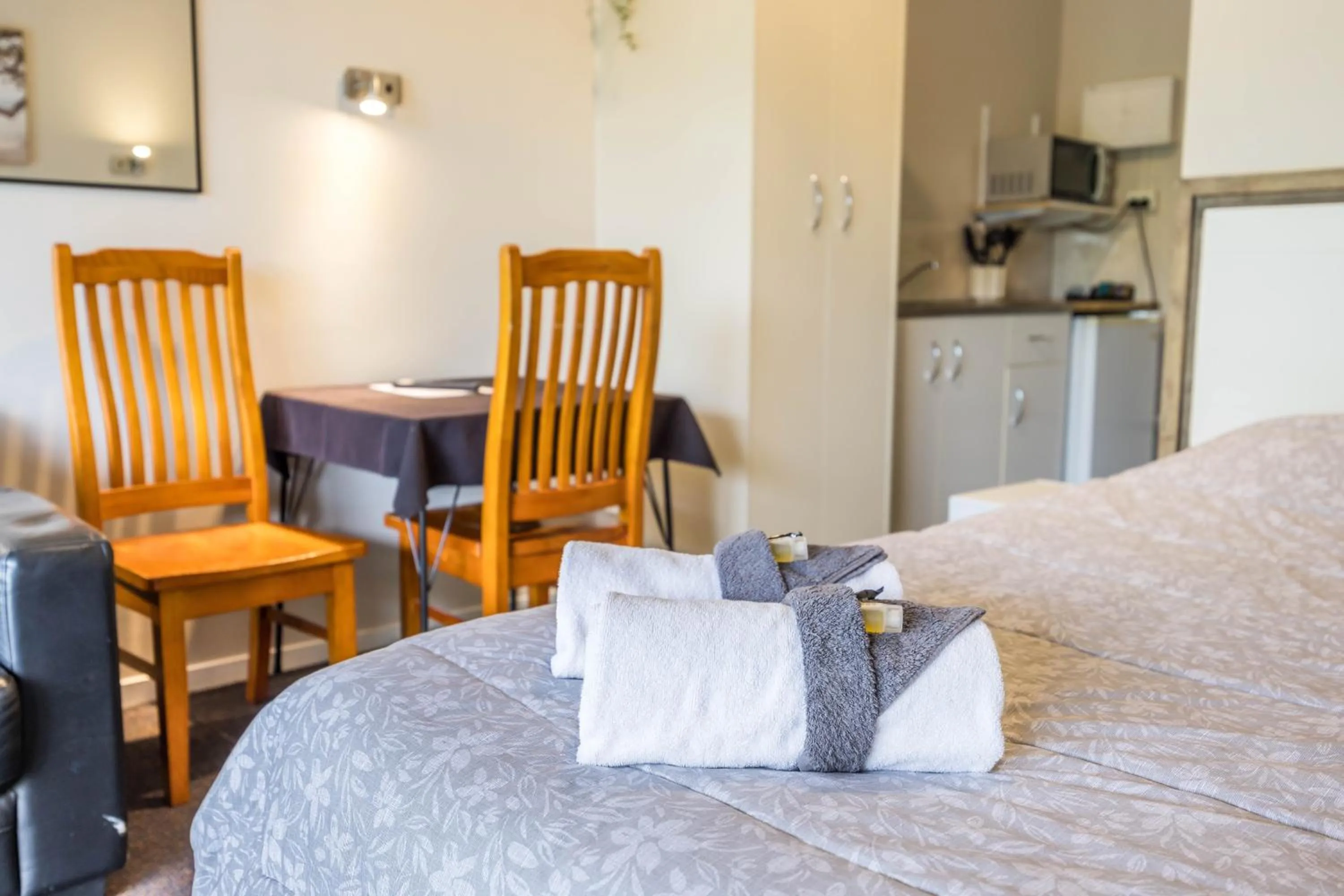 Bed in Sun Valley Motel