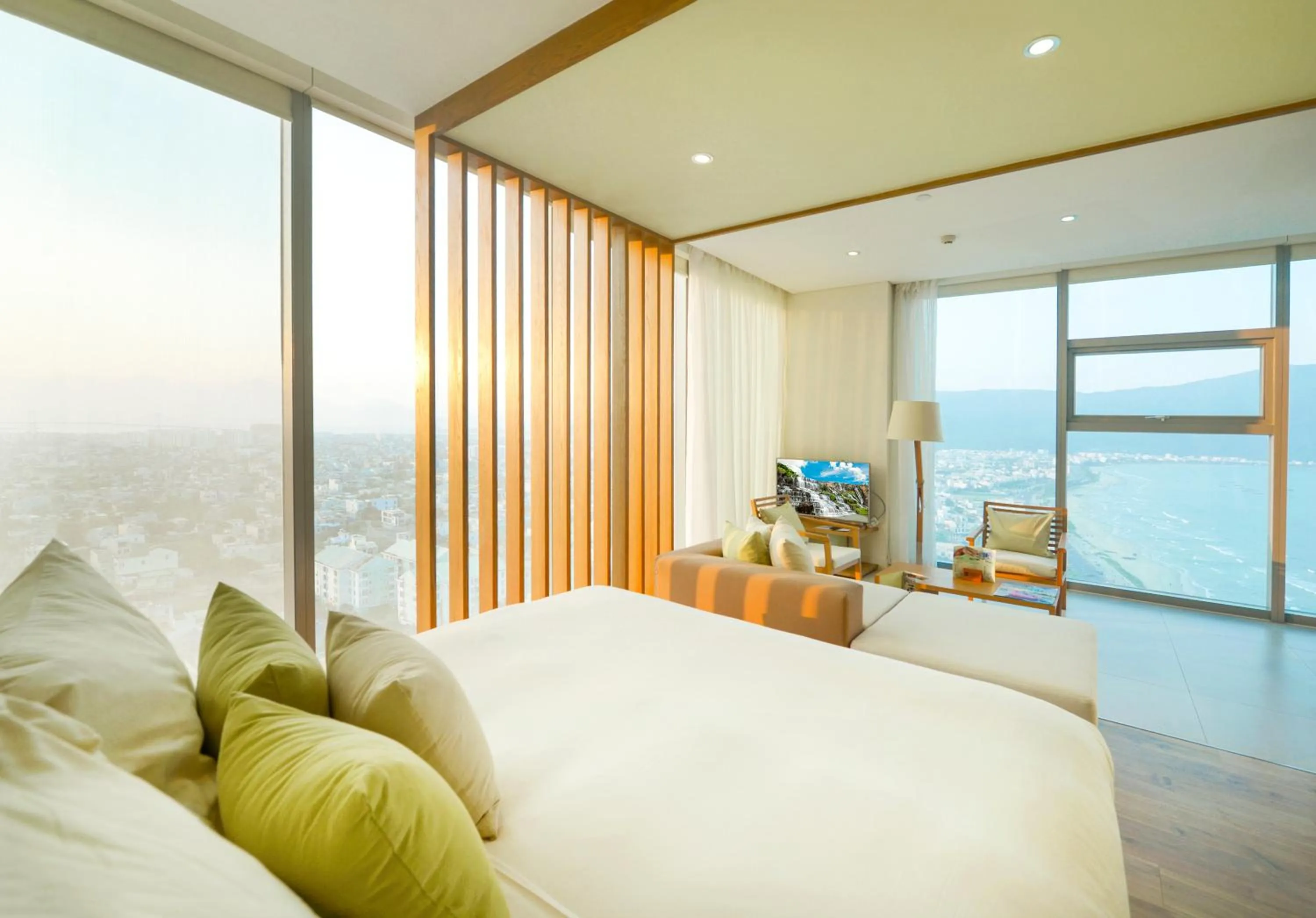 Mountain view, Bed in Fusion Suites Da Nang