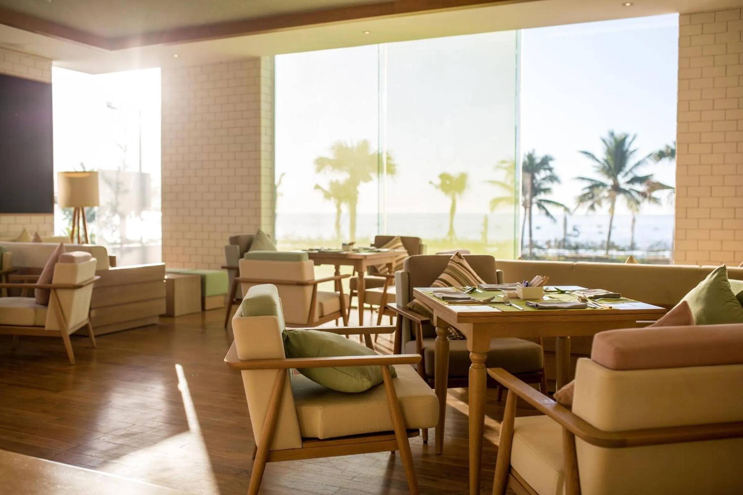 Restaurant/places to eat in Fusion Suites Da Nang