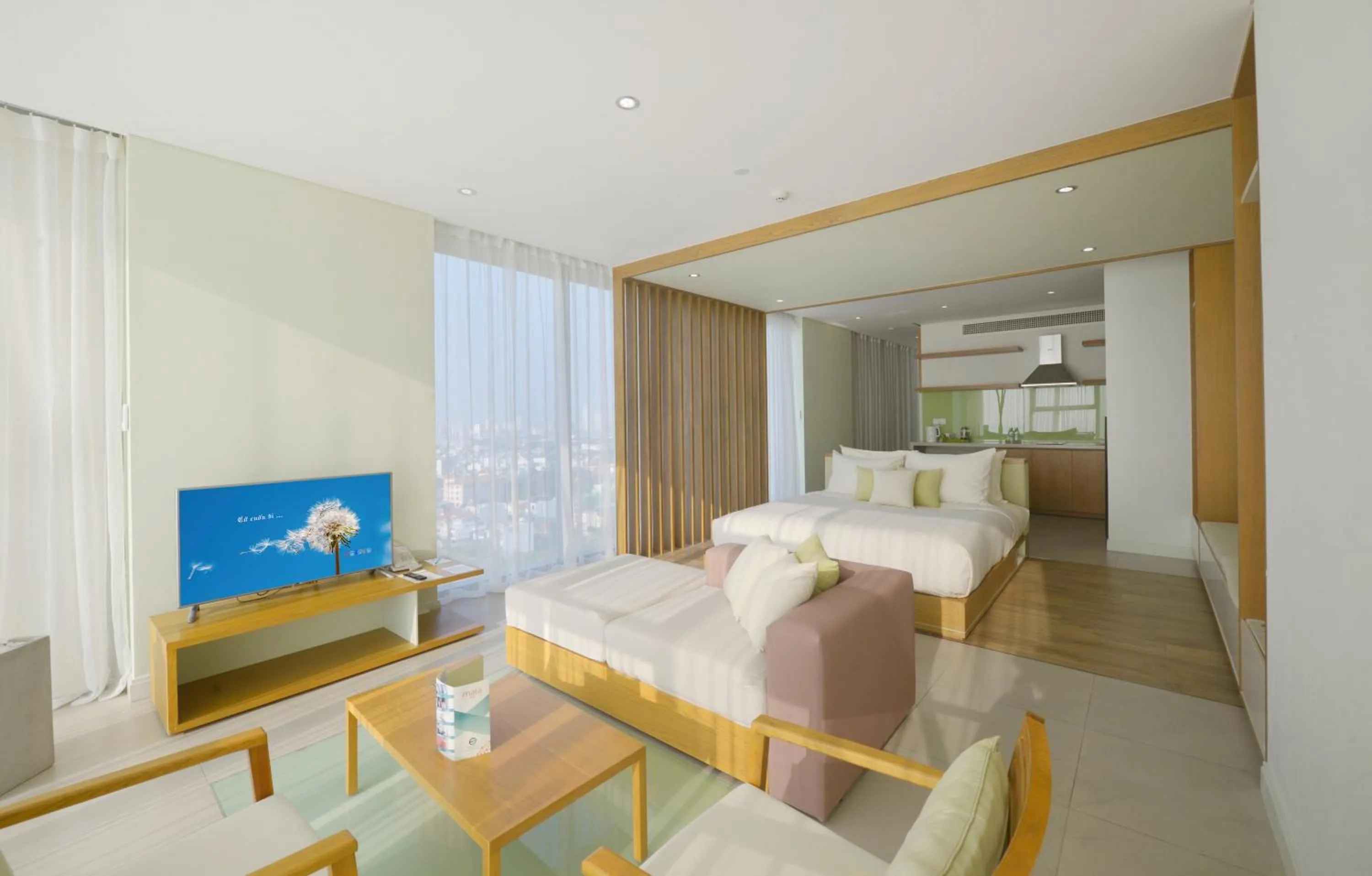 Sea view, Bed in Fusion Suites Da Nang