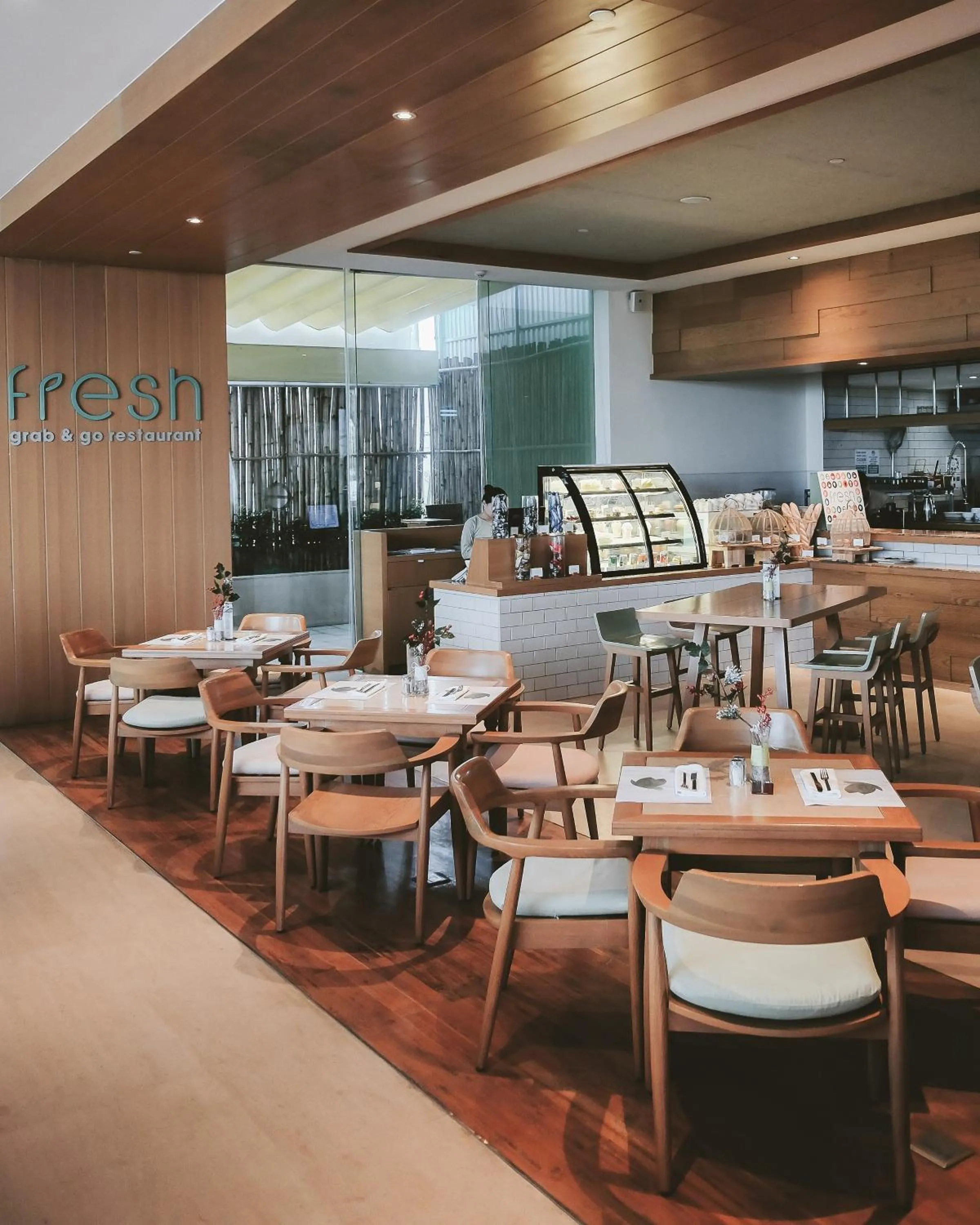 Restaurant/places to eat in Fusion Suites Da Nang