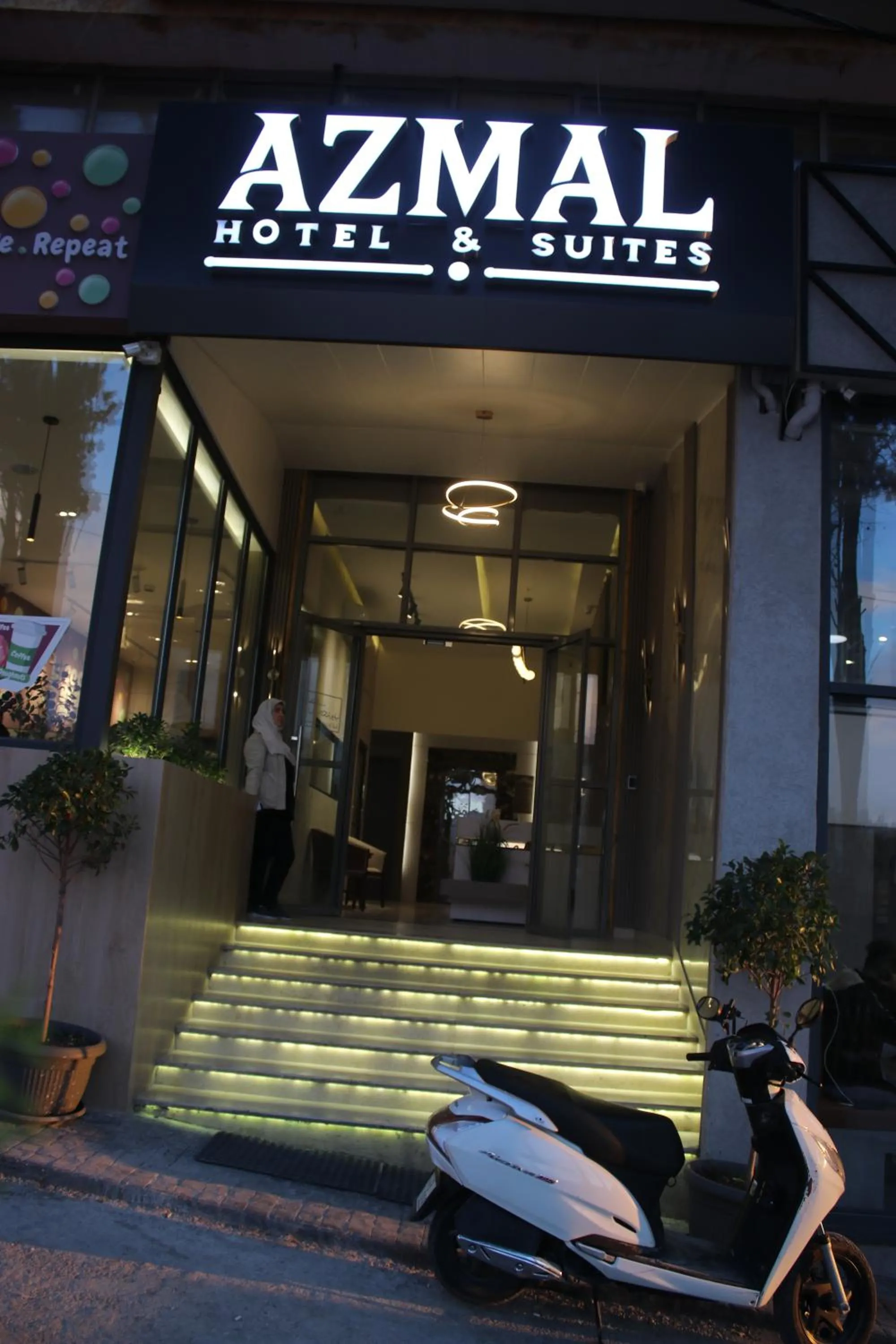 Azmal Hotel & Suites