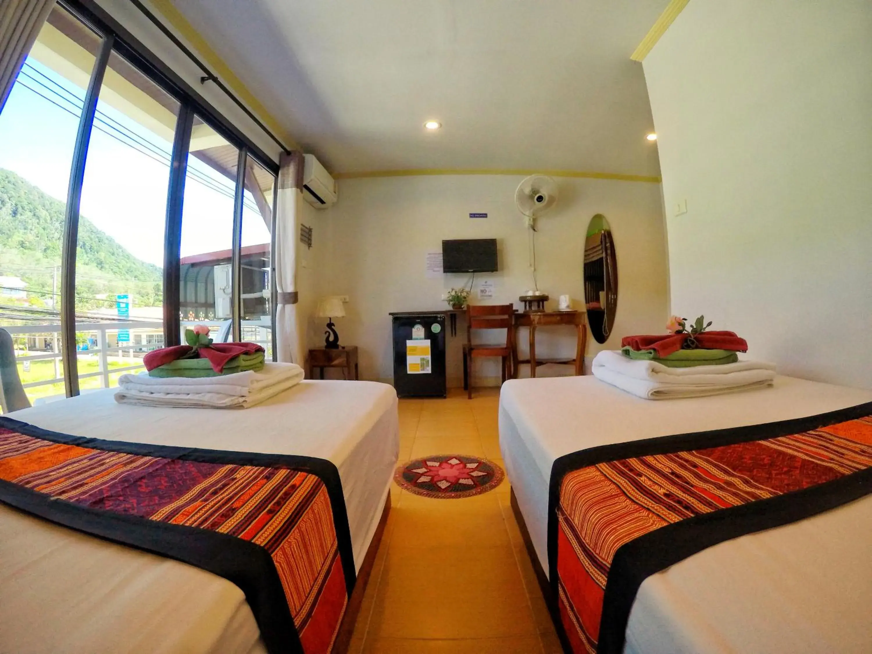 Twin Room with Balcony in Lanta at Home - SHA Extra Plus Twin Room with Balcony in Lanta at Home - SHA Extra Plus