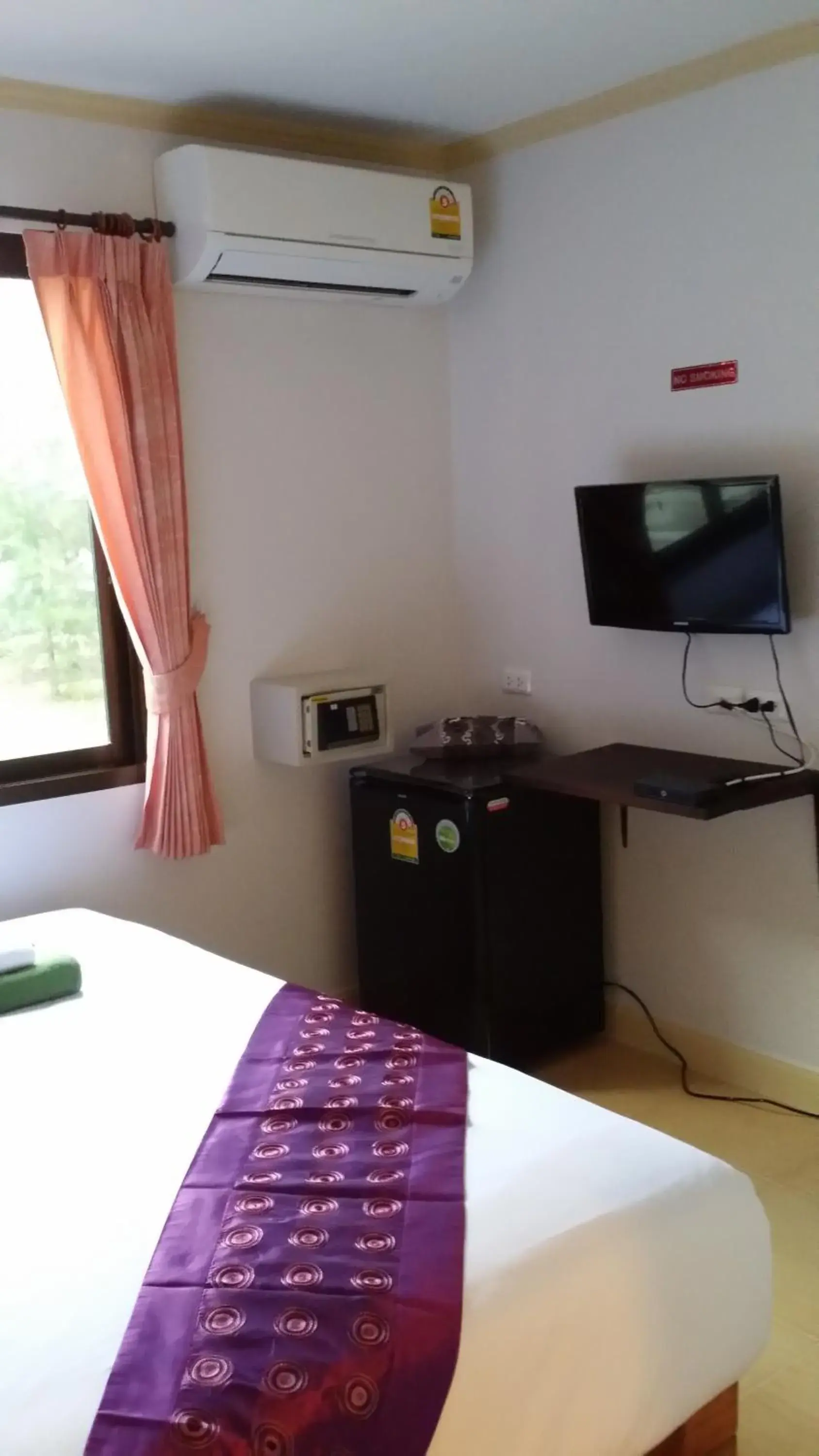 Deluxe Double Room with Window in Lanta at Home - SHA Extra Plus Deluxe Double Room with Window in Lanta at Home - SHA Extra Plus