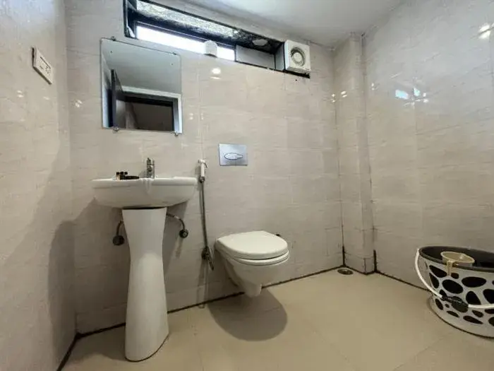 Bathroom in Hotel Royal Retreat Bathroom in Hotel Royal Retreat