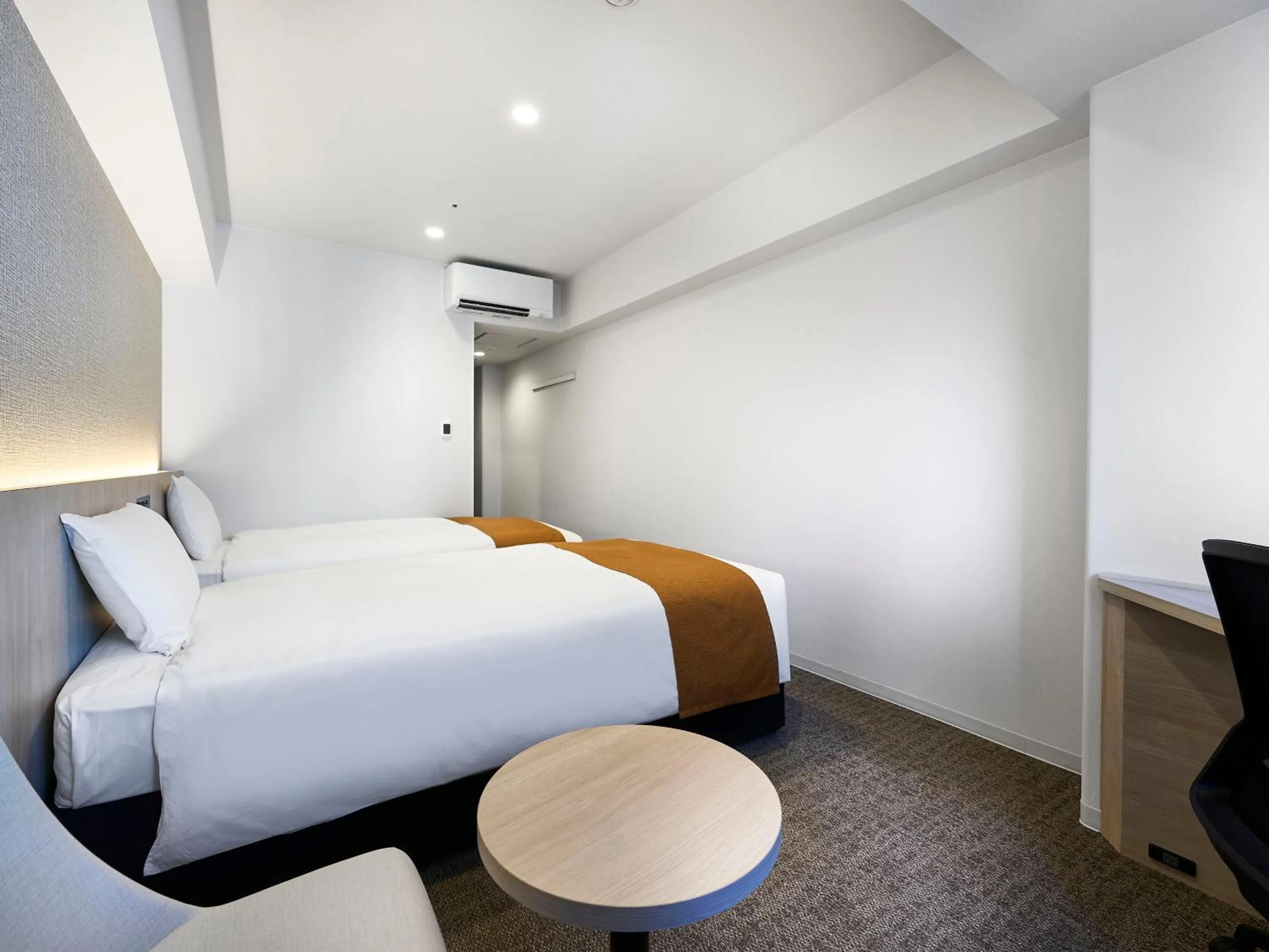 Photo of the whole room in Daiwa Roynet Hotel Nagoya Shinkansenguchi