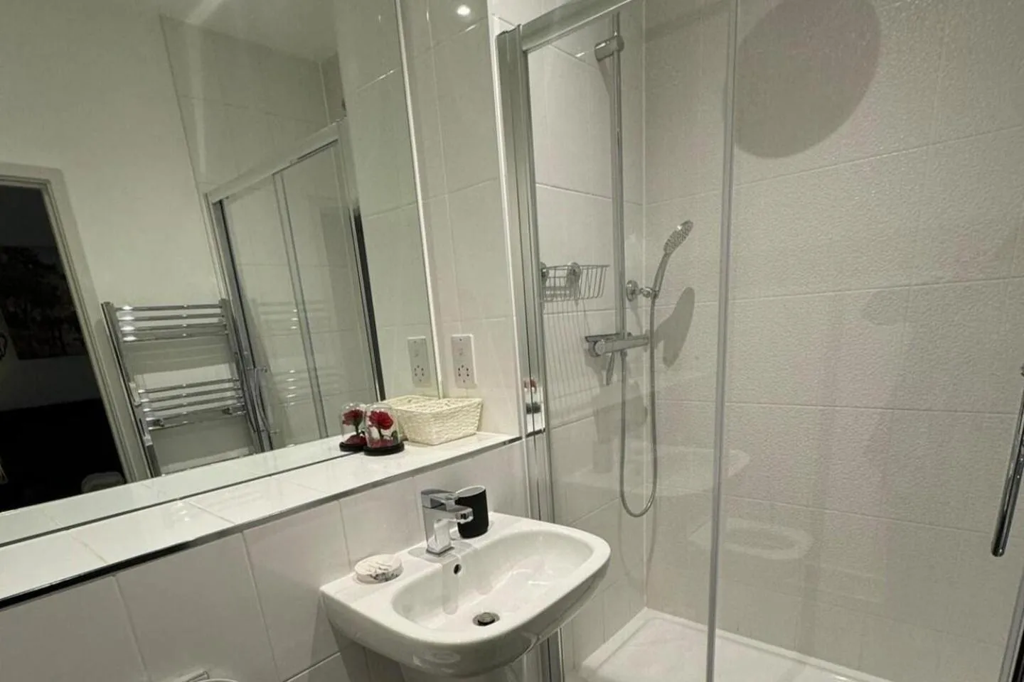 1 bed-Sleeps 4-Town Centre-10 min to Ascot- Pets