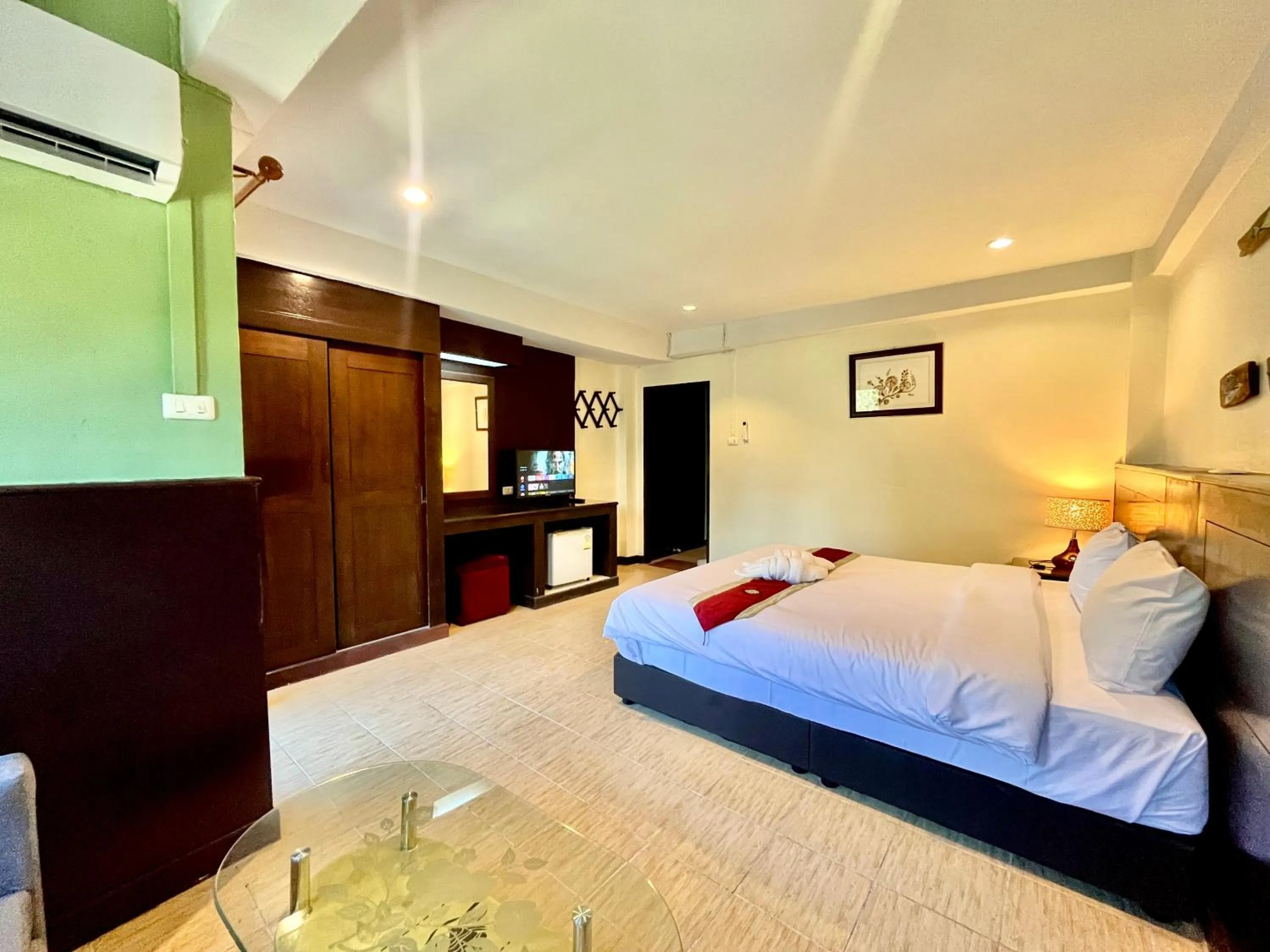 Bed in The Atnal Lanta Budget and Eco Friendly hotel in Koh Lanta