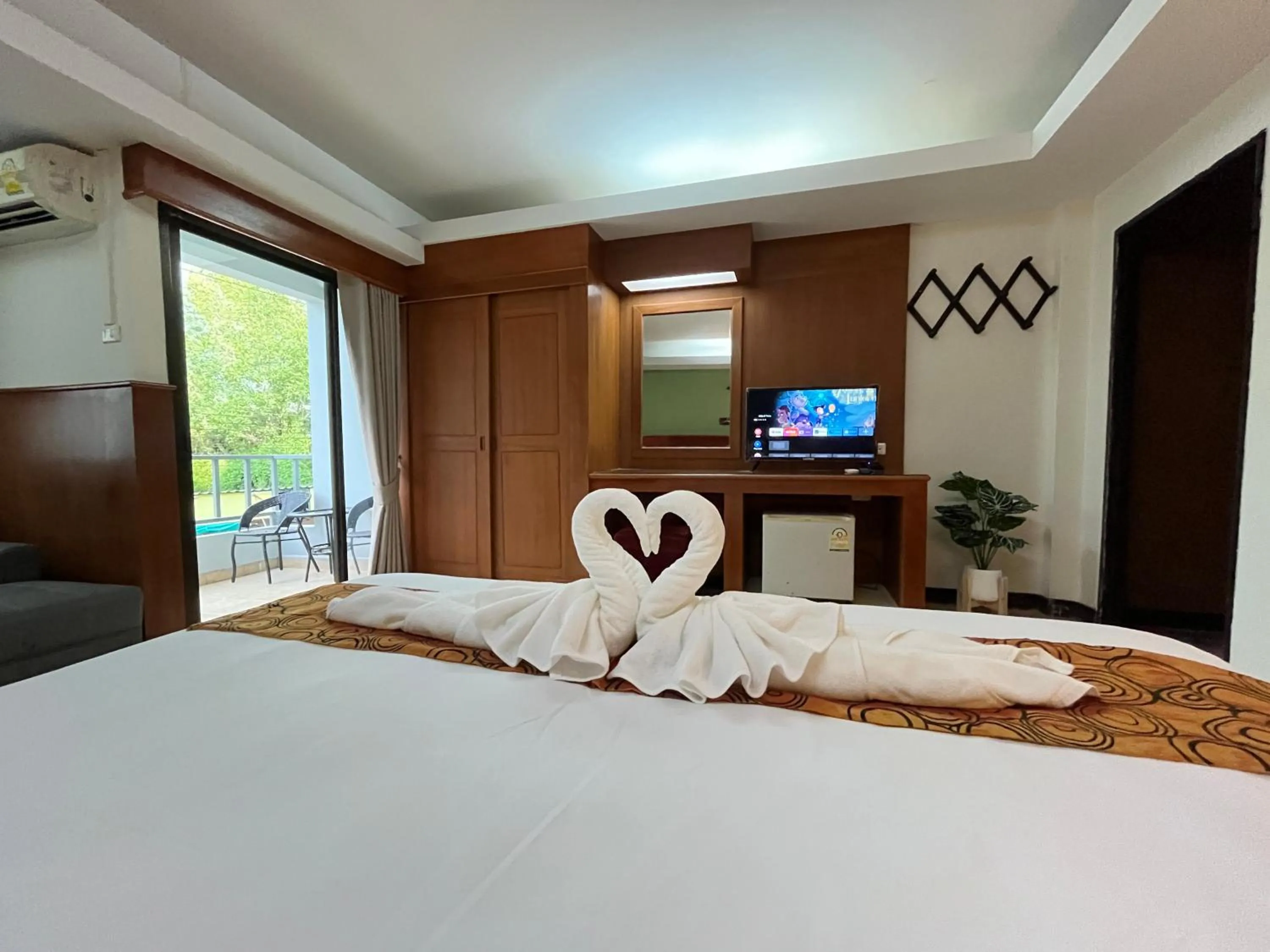 Bed in The Atnal Lanta Budget and Eco Friendly hotel in Koh Lanta