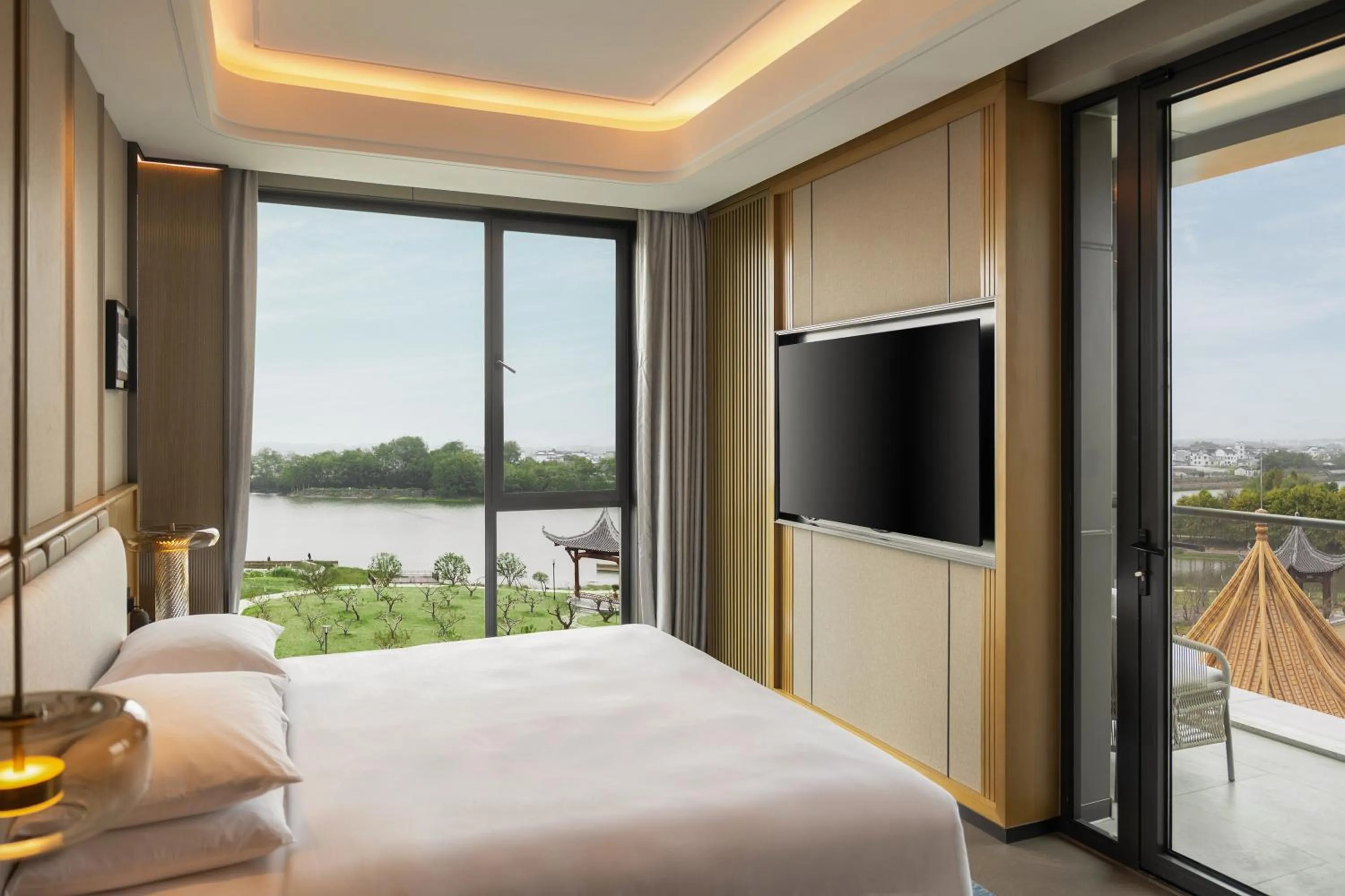 Bed in Hyatt Regency Huangshan Hengjiangwan