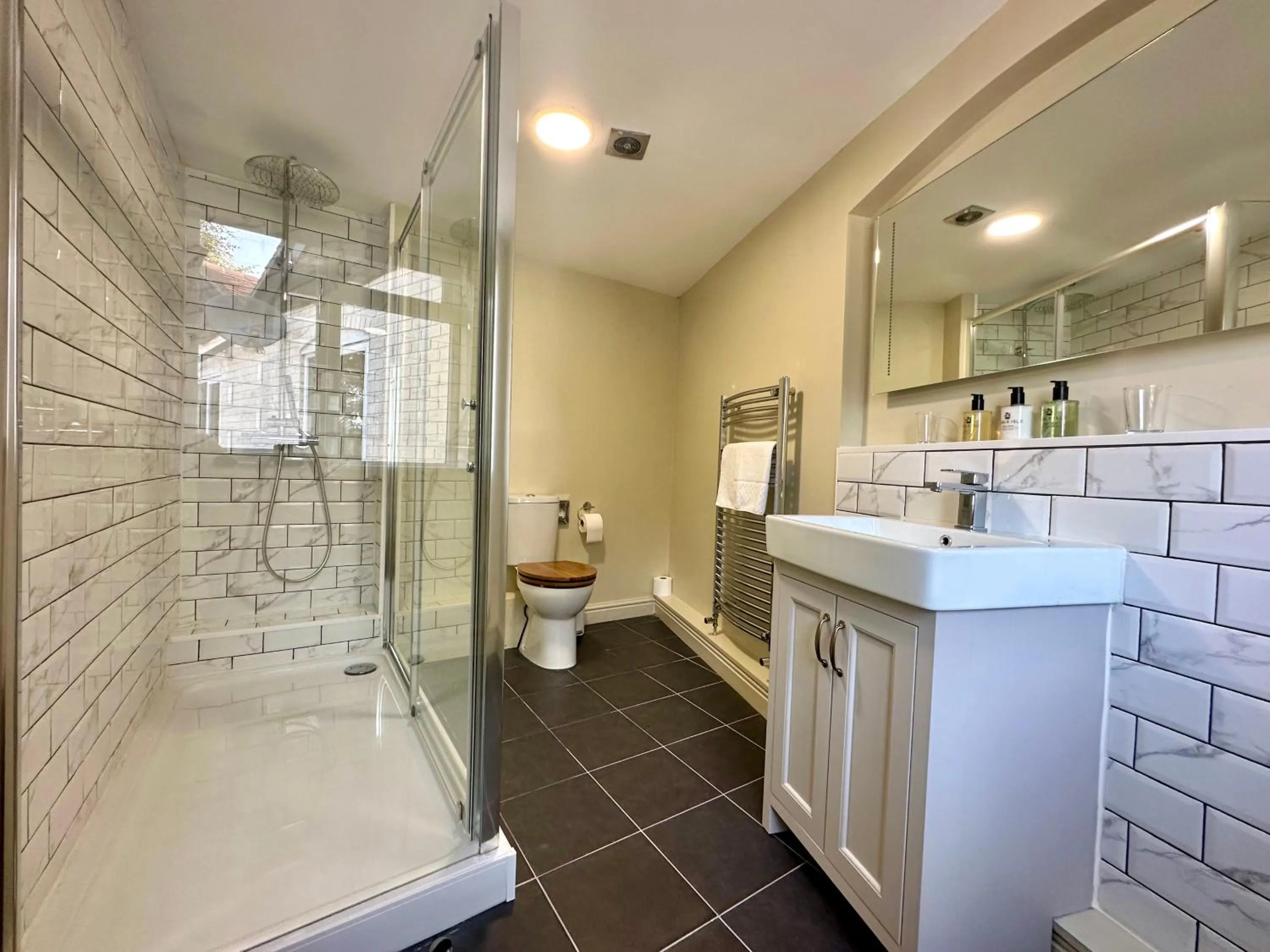 Shower in The Manor at Abberley