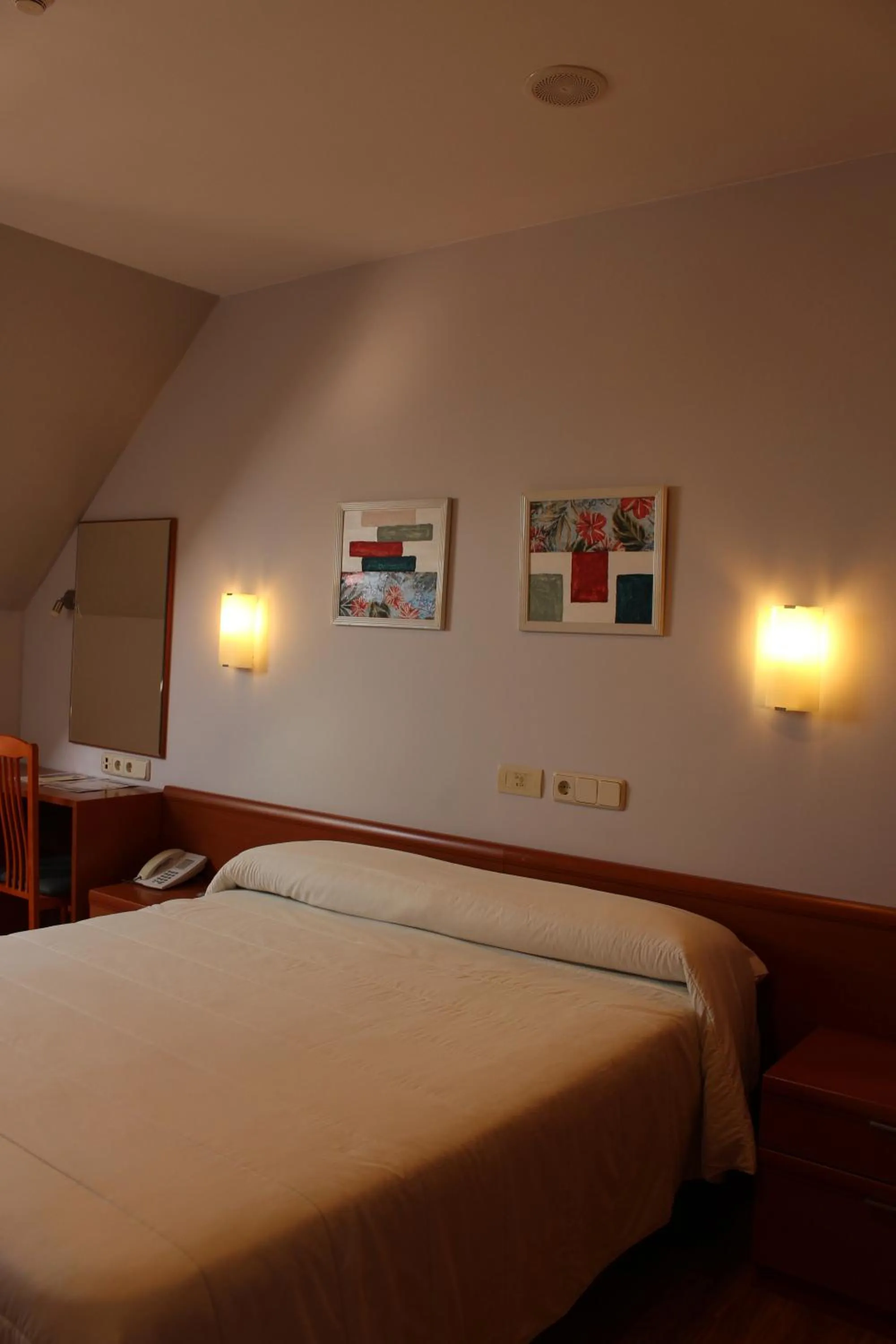 Photo of the whole room, Bed in Hotel As Camelias