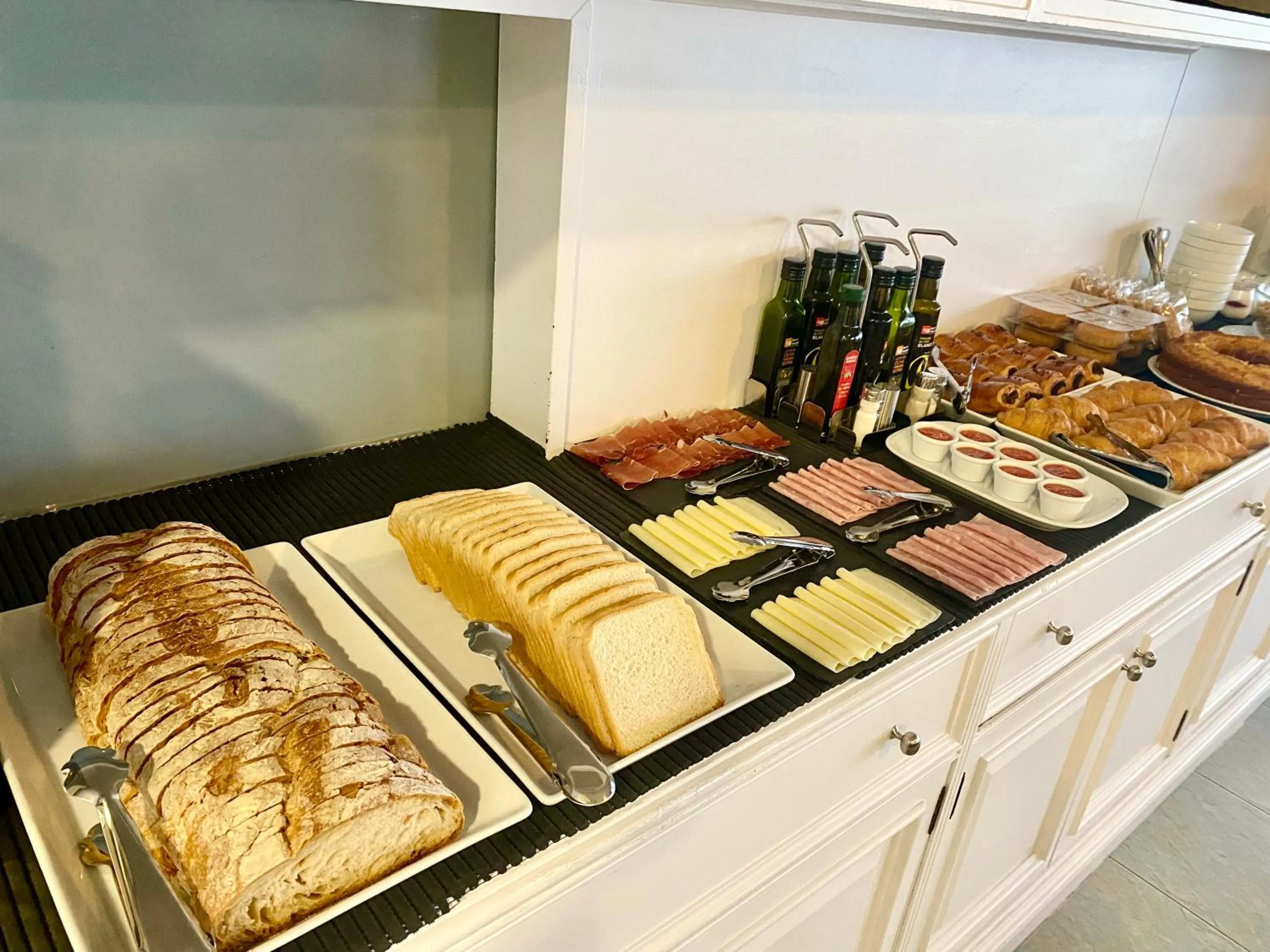 Breakfast in Hotel As Camelias