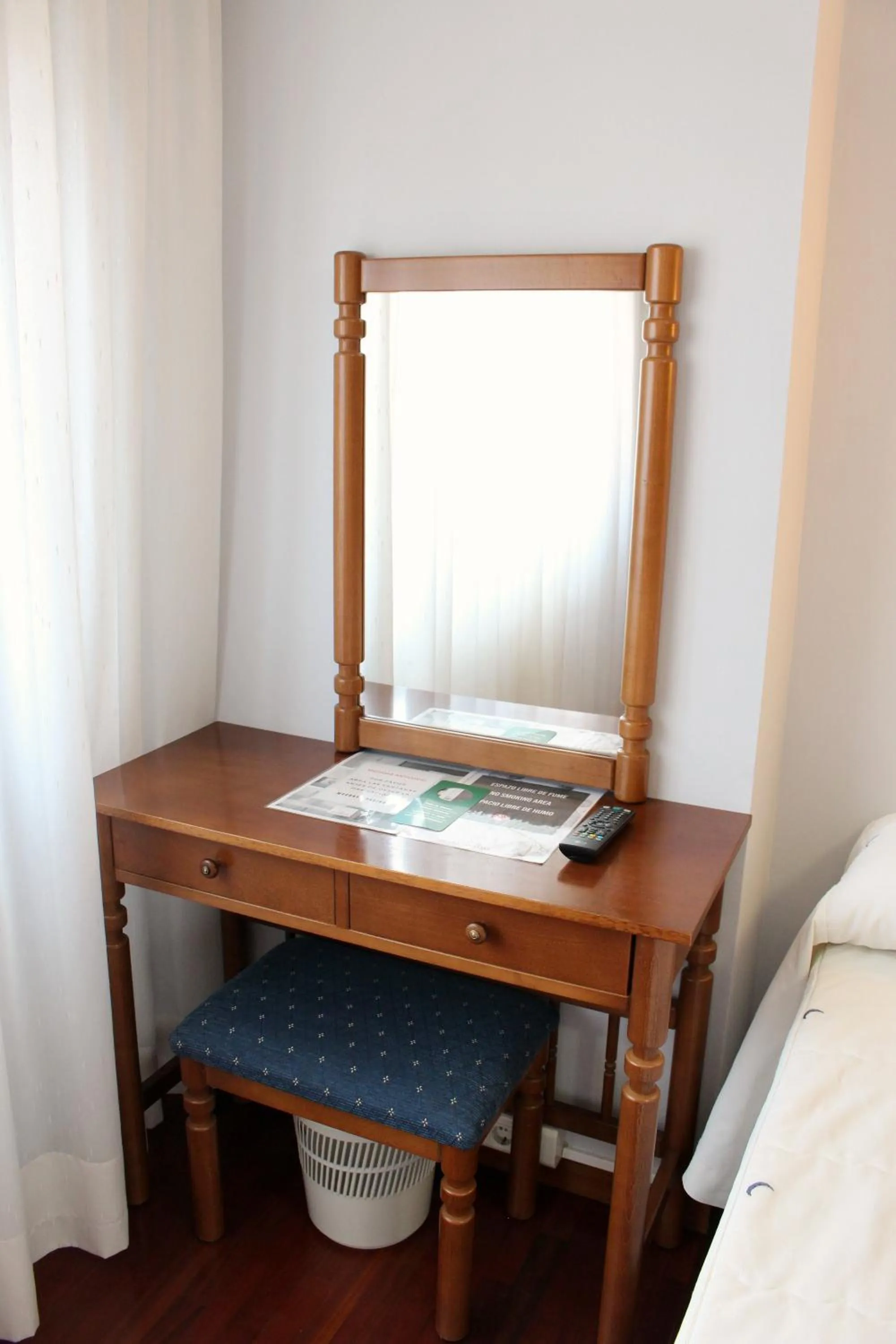 Seating area, Bed in Hotel As Camelias