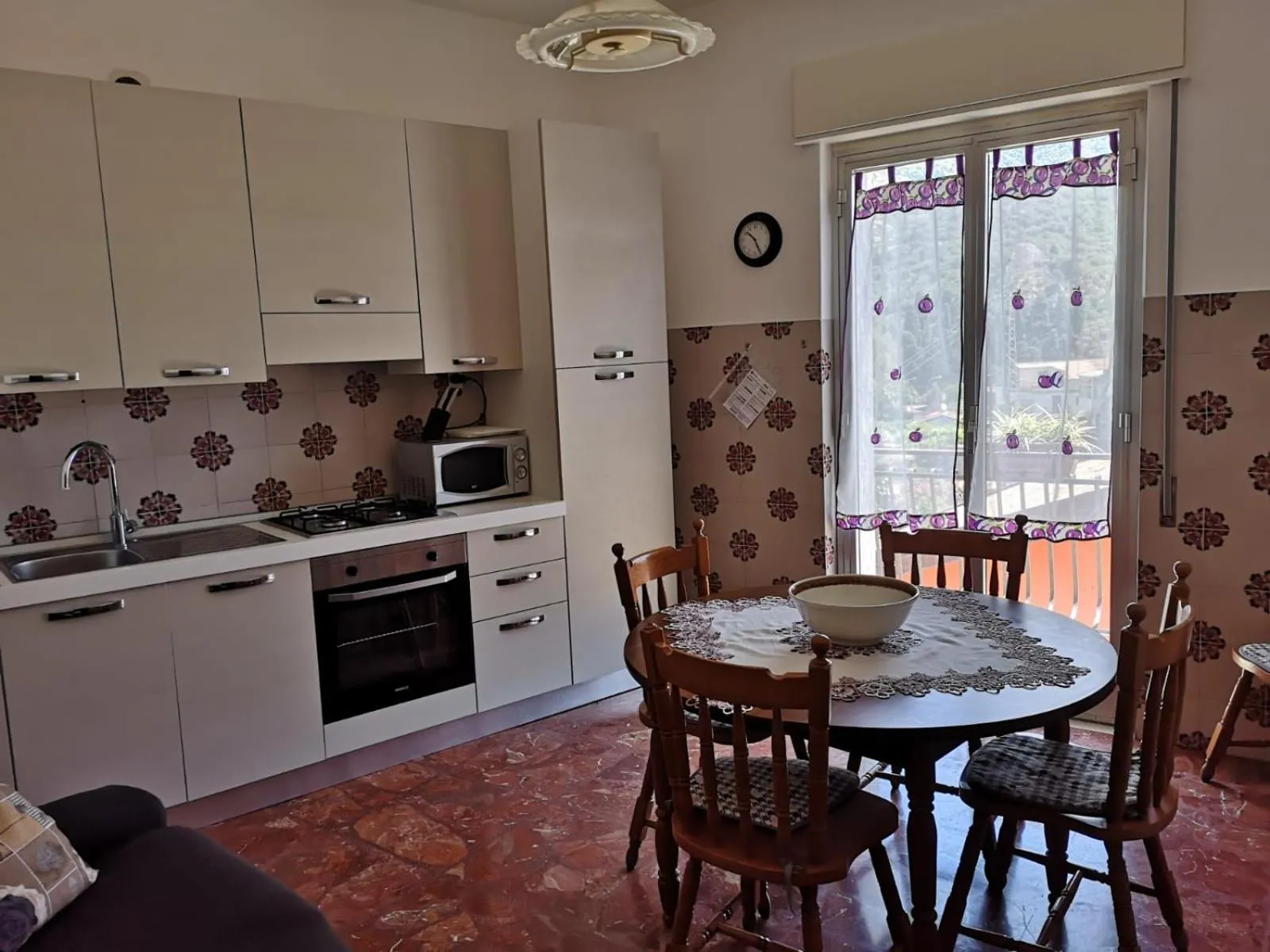 Apartment with Balcony in Casa Catena