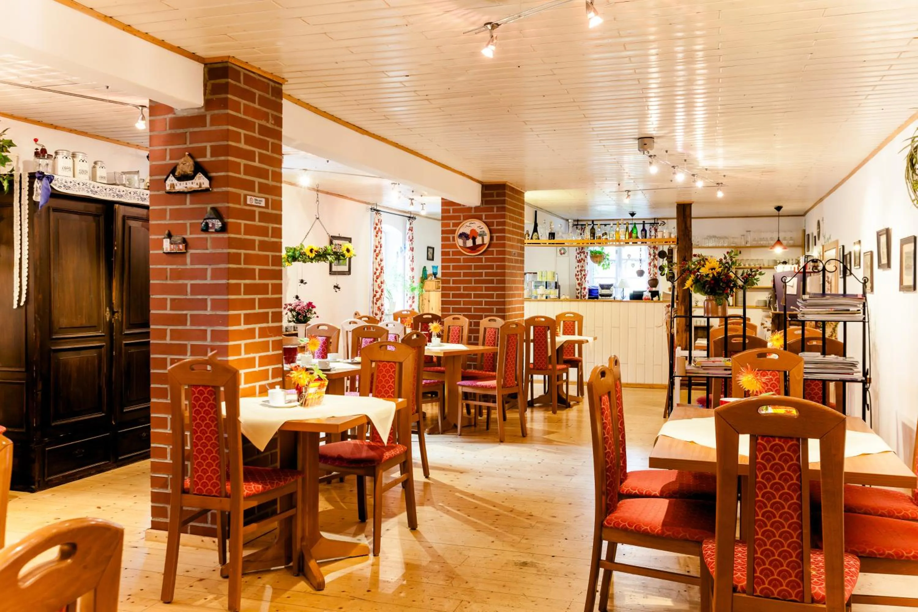 Dining area in Meyers