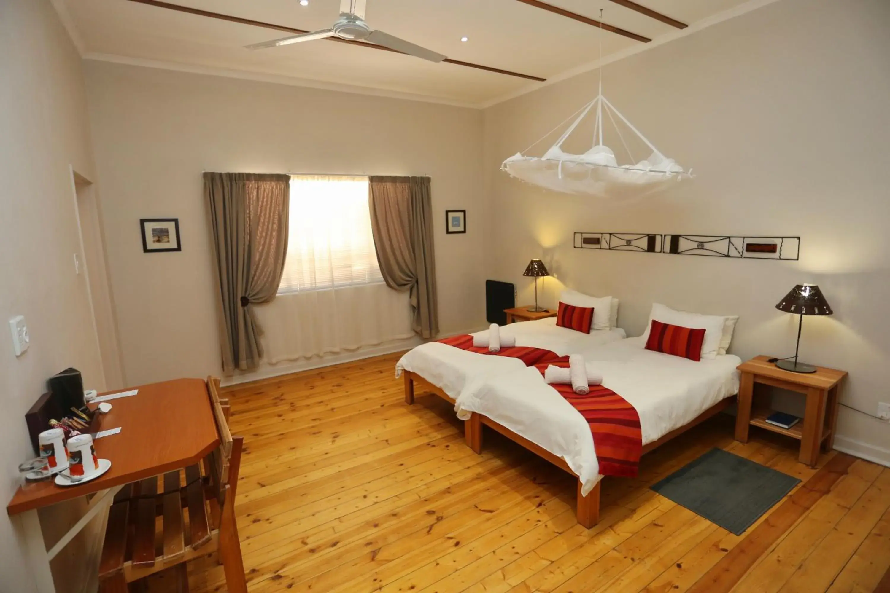 Double Room - single occupancy in Bahnhof Hotel Aus Double Room - single occupancy in Bahnhof Hotel Aus