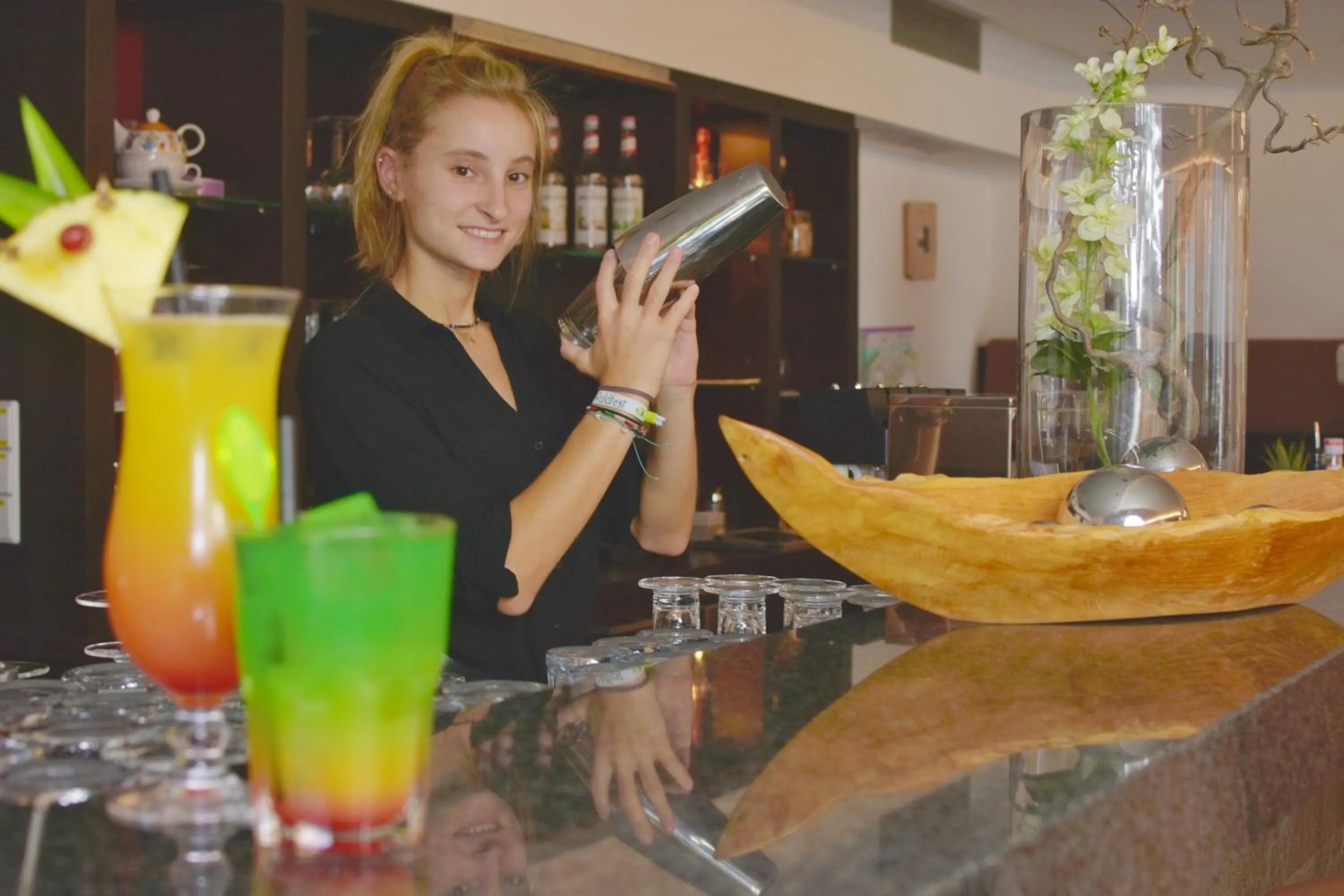 Restaurant/places to eat in nawu apartments & Restaurant