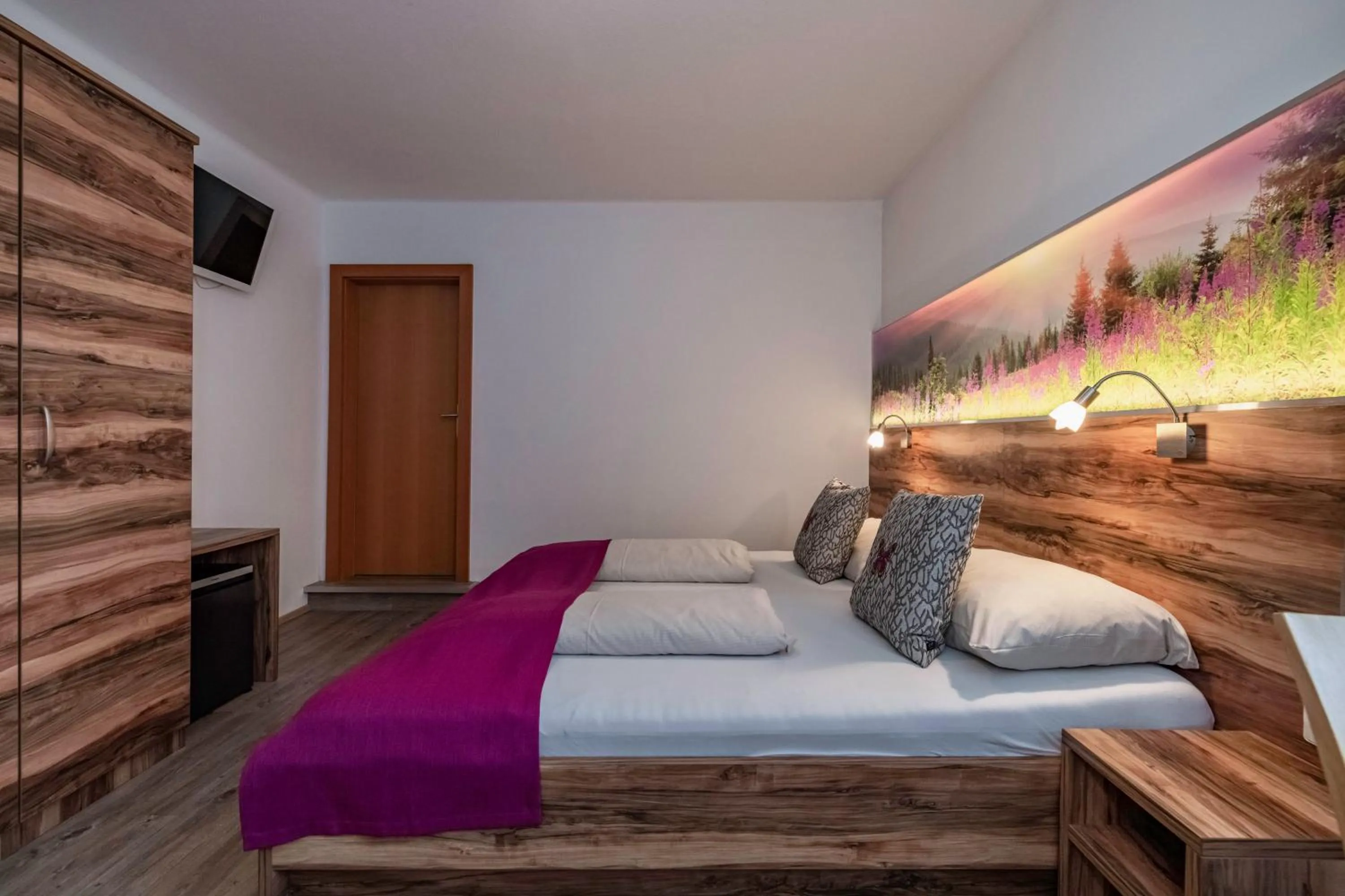 Bedroom, Bed in nawu apartments & Restaurant