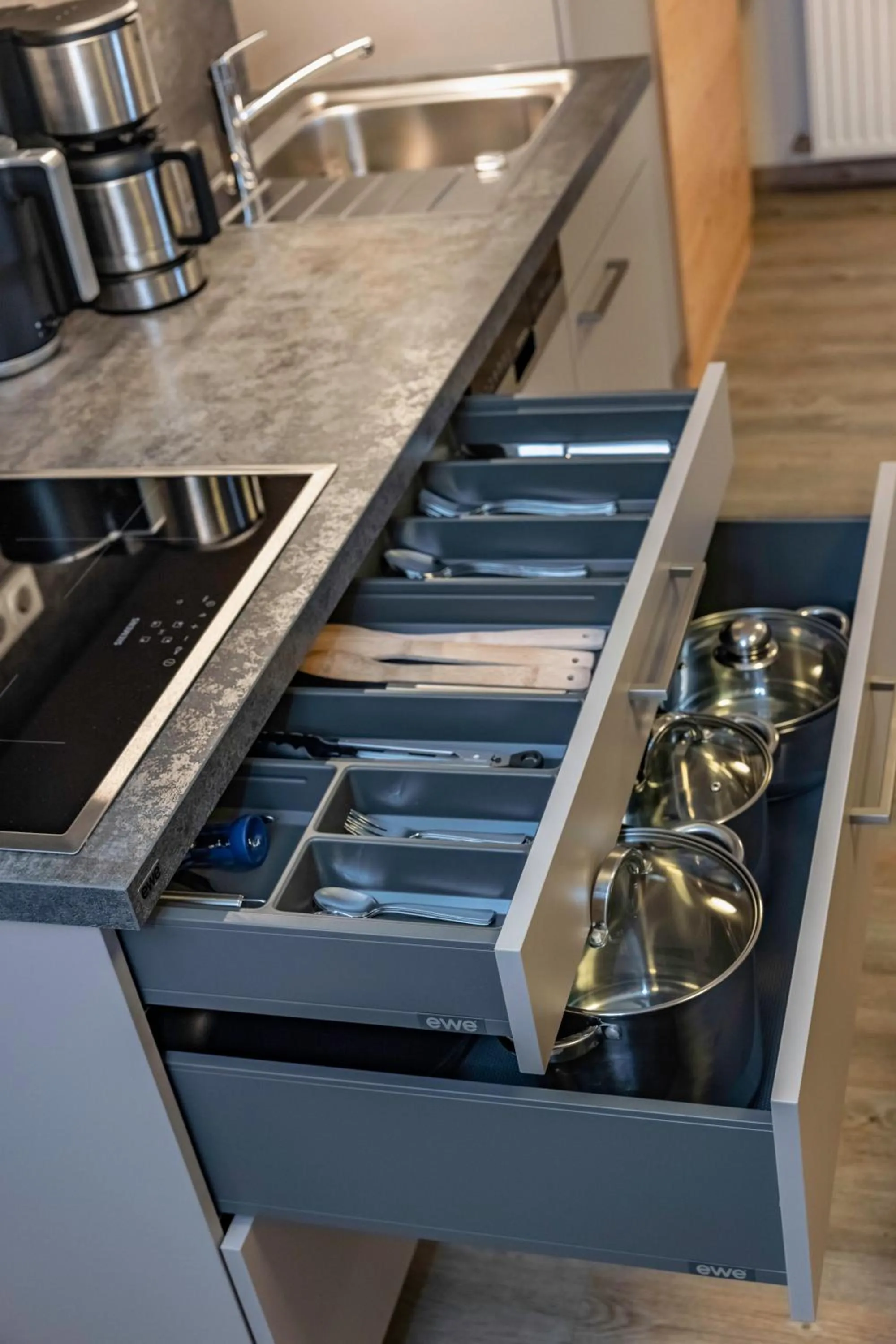 Kitchen or kitchenette in nawu apartments & Restaurant