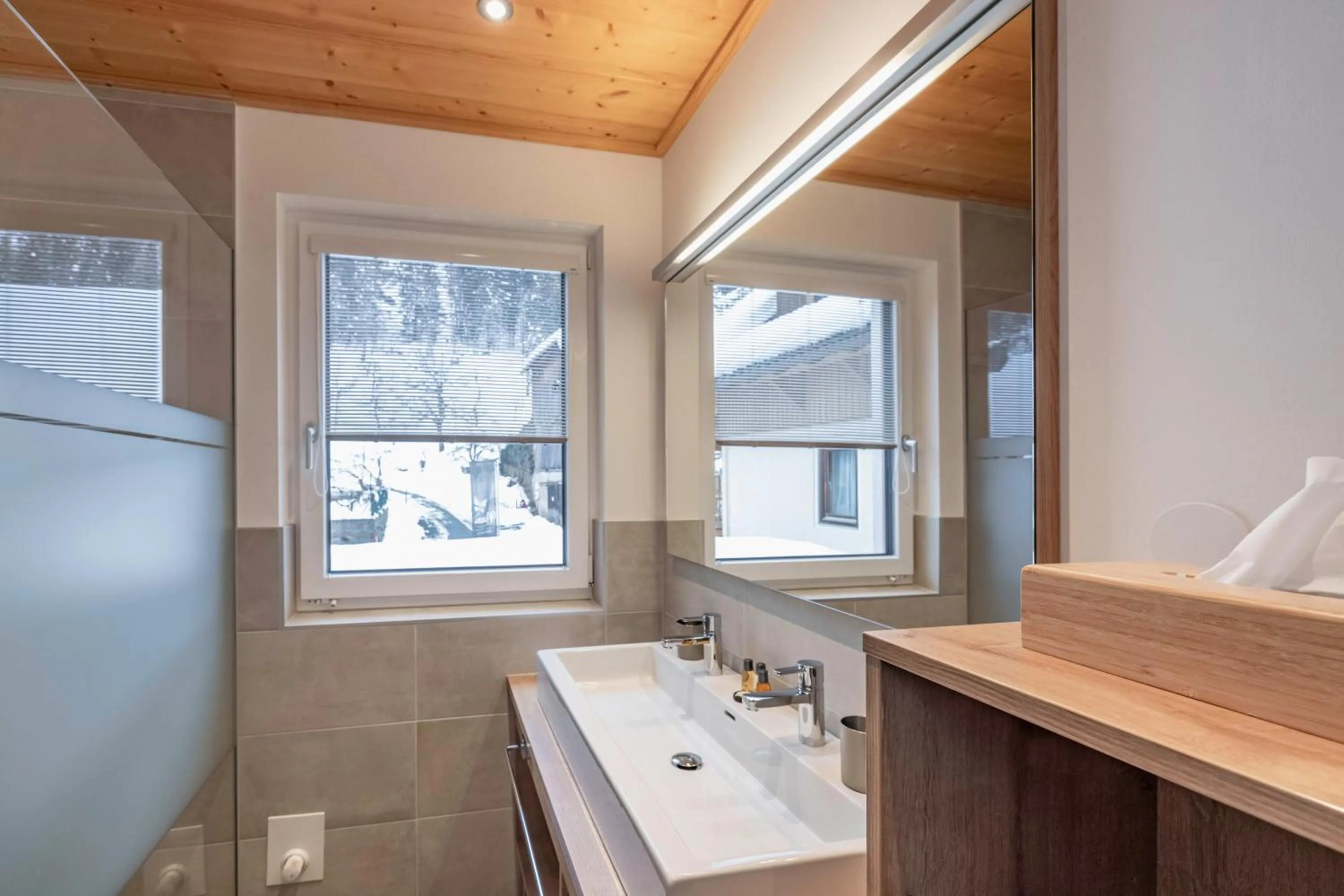 Bathroom in nawu apartments & Restaurant