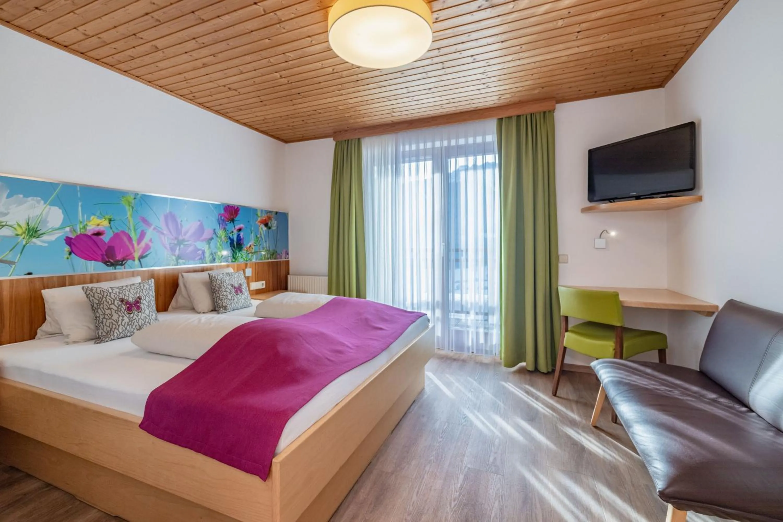 Bedroom, Bed in nawu apartments & Restaurant