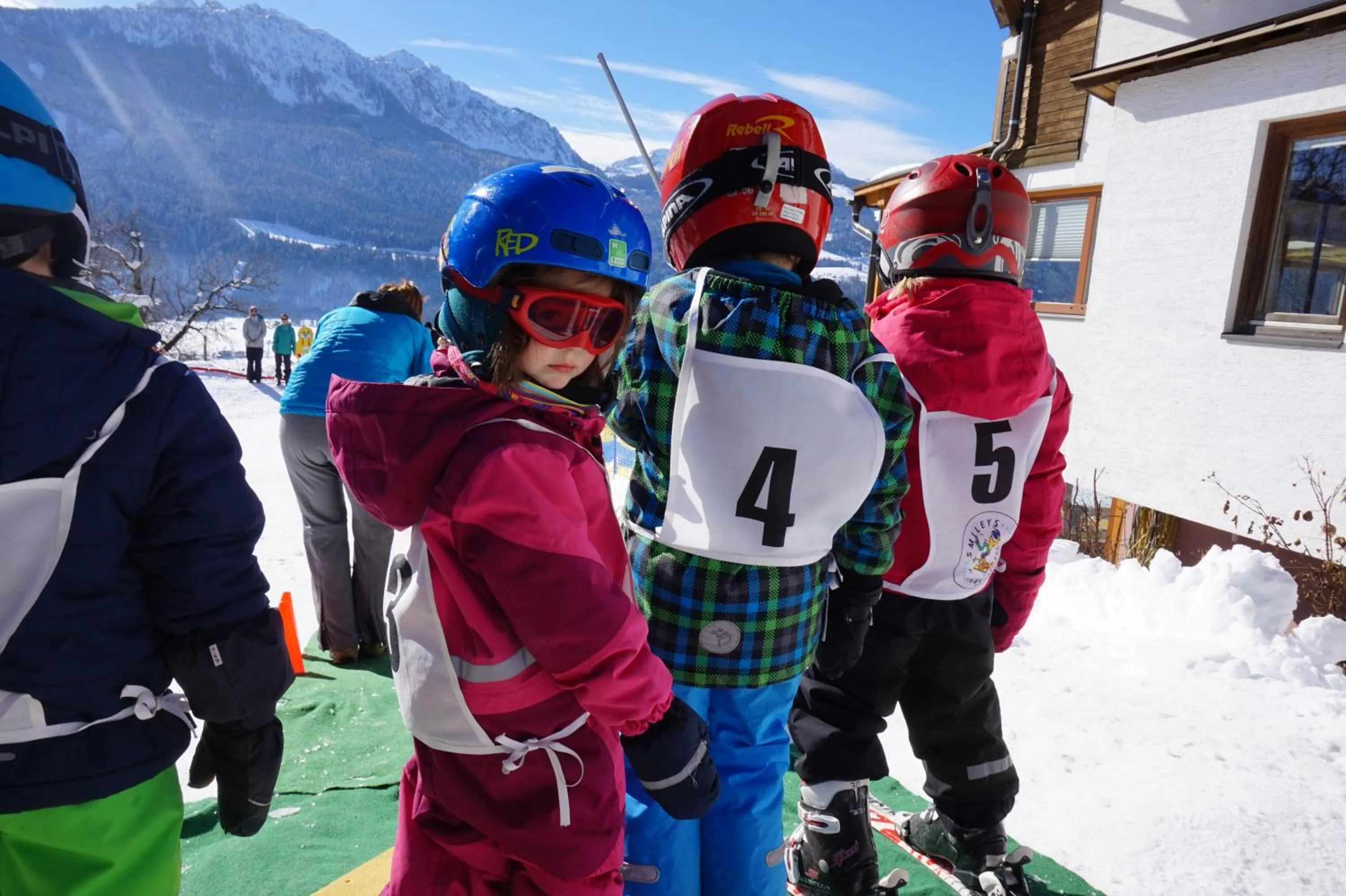 Winter in nawu apartments & Restaurant