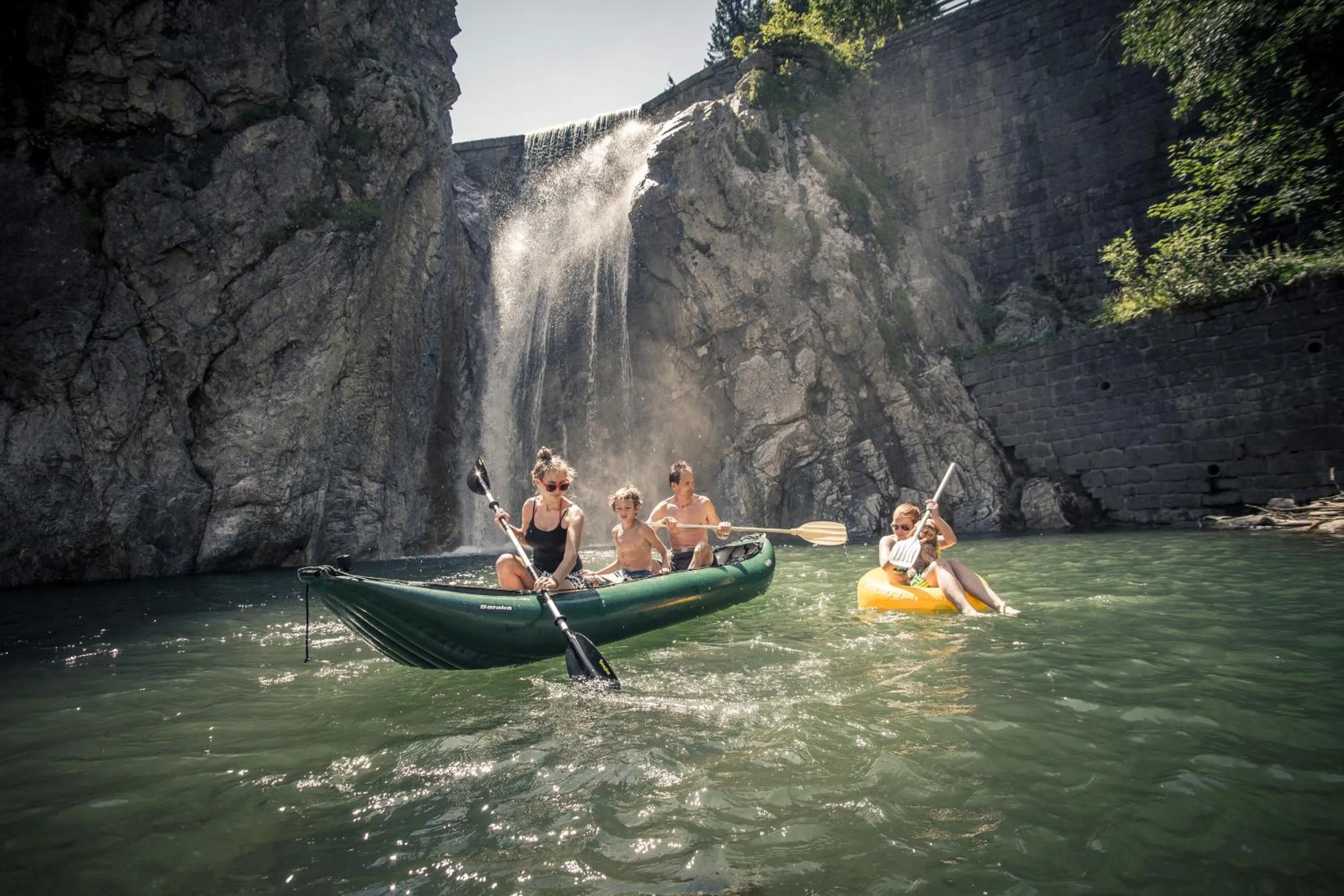 Area and facilities in nawu apartments & Restaurant